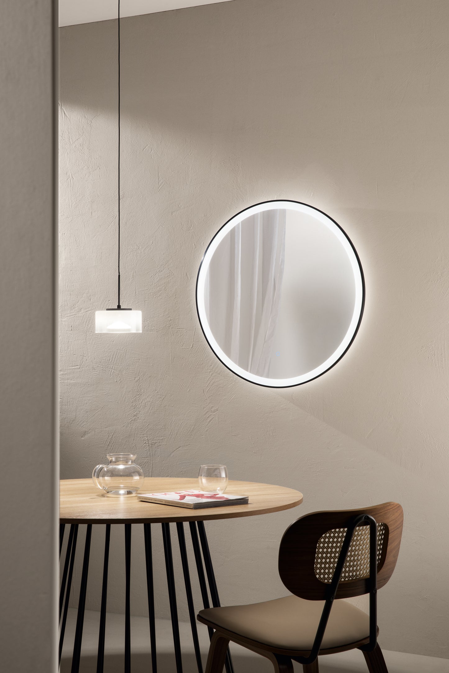 Specchio ORONERO tondo con illuminazione a LED, CCT, pulsante touch, pellicola antideflagrante, Nero