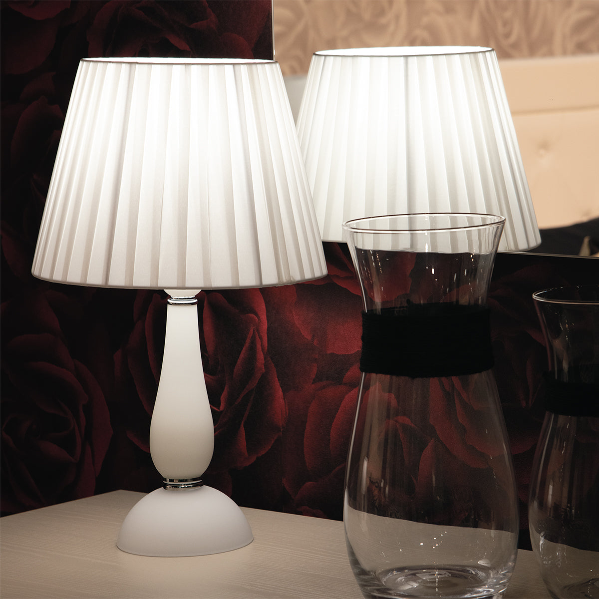 Lampada da tavolo ALFIERE in vetro soffiato bianco
