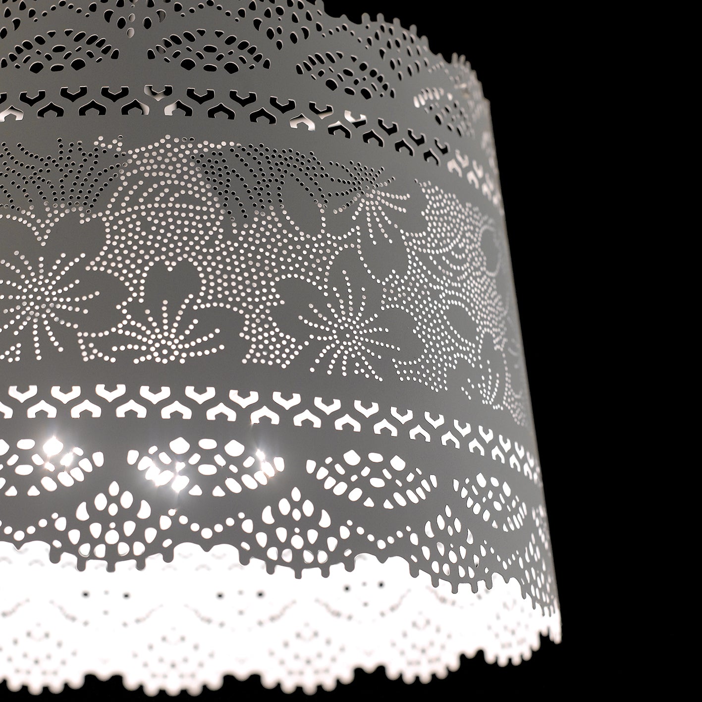 Sospensione CLUNY in metallo bianco opaco 40 cm.