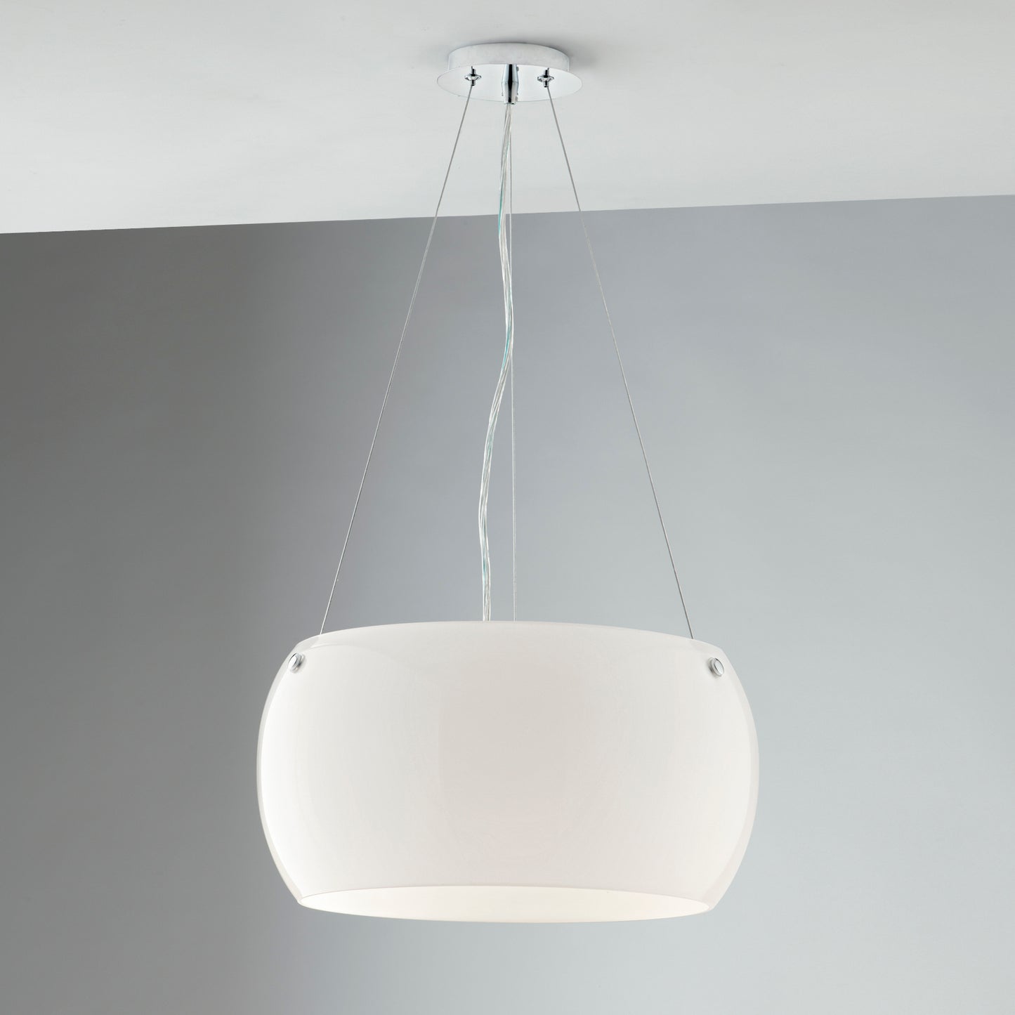 Sospensione EQUATORE in vetro bianco con finture cromate