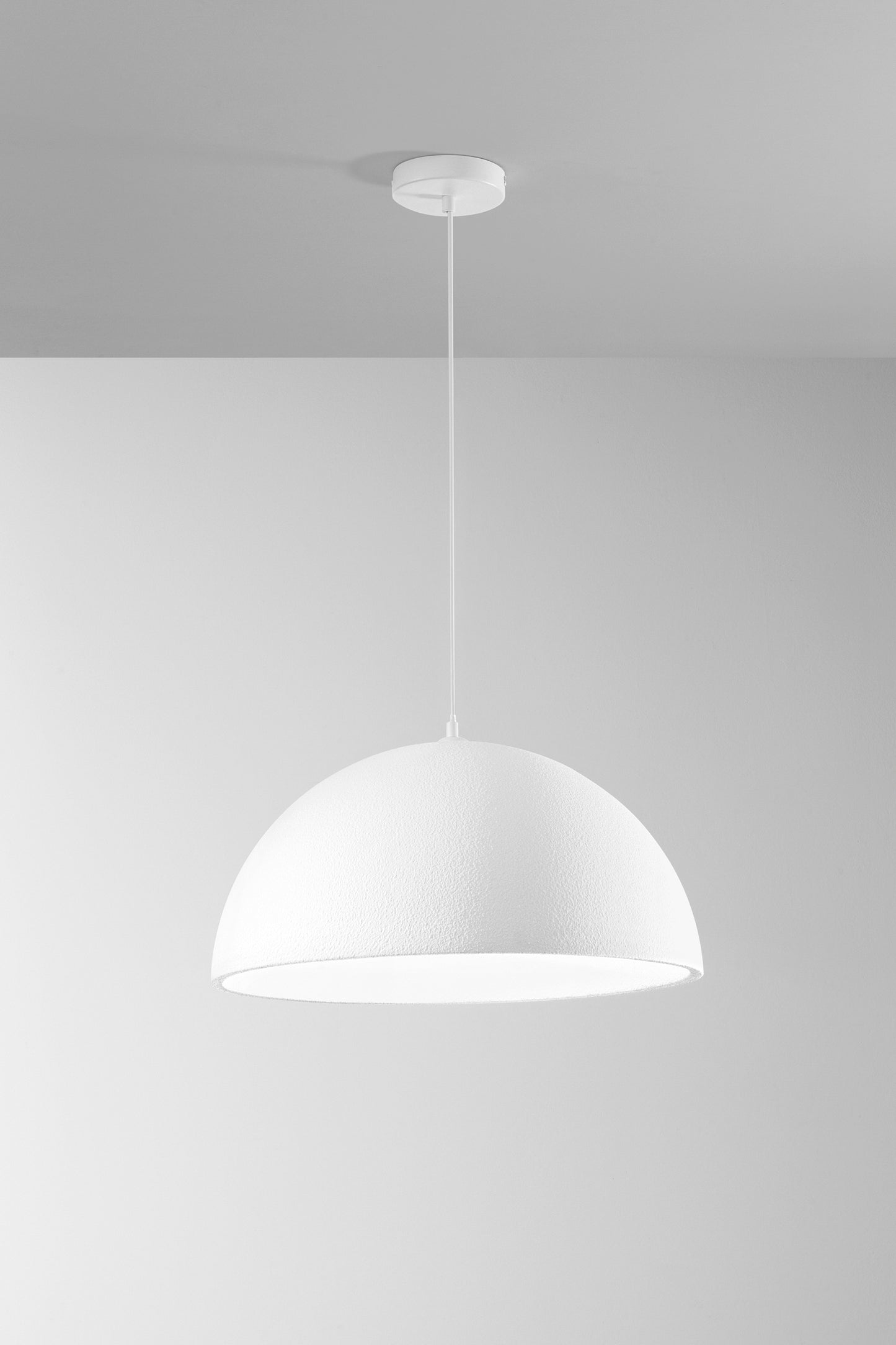 Sospensione XENIA con diffusore in resina bianco