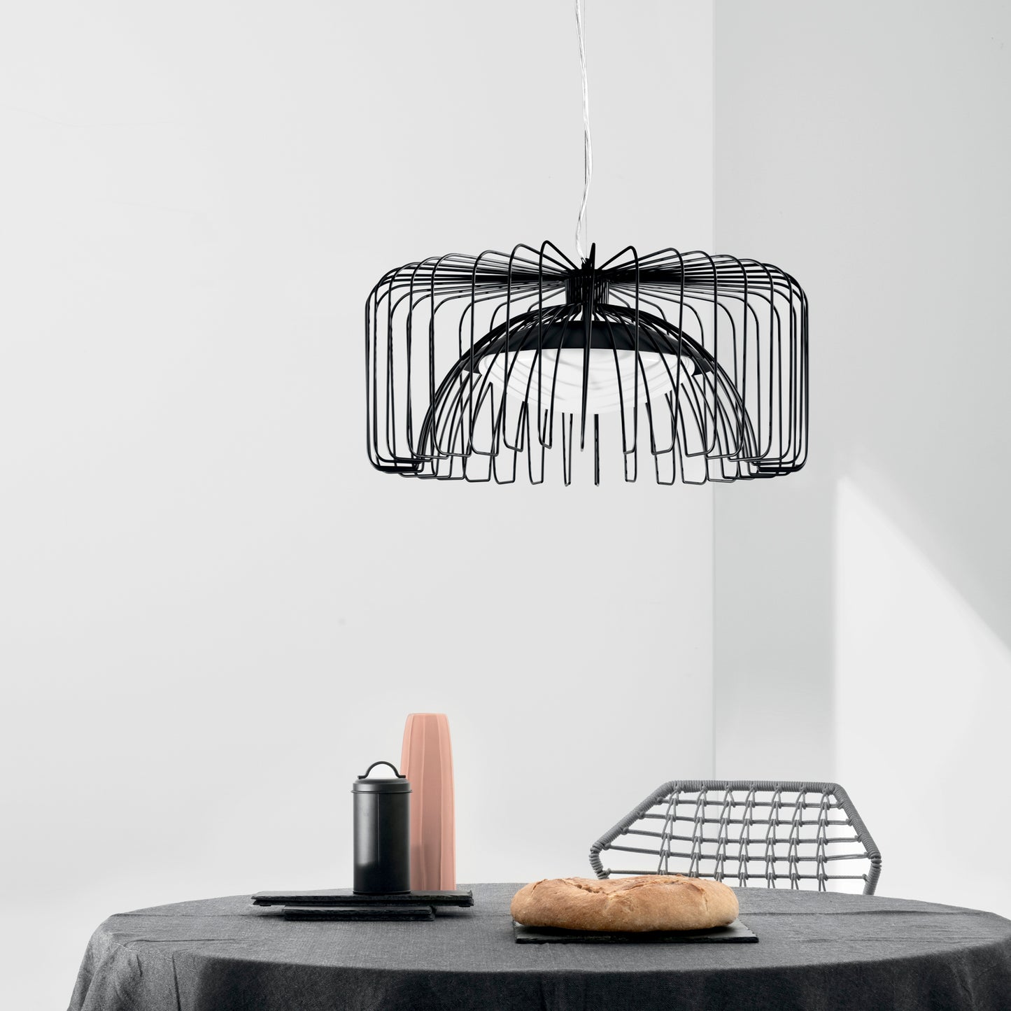 Lampadario a sospensione COUGAR in metallo nero 24W 4000K (luce naturale)