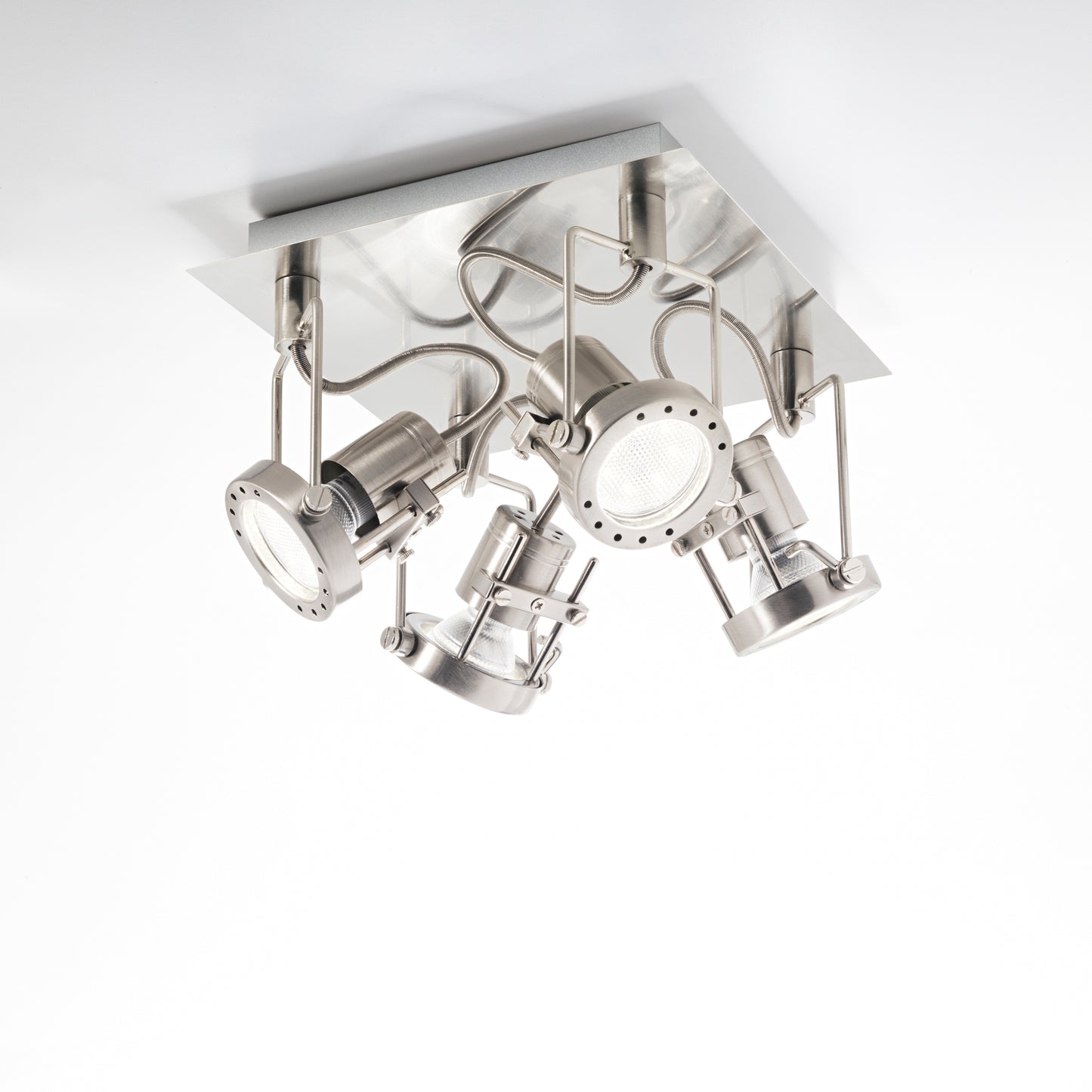 Spot TECHNO in metallo nichel con 4 punti luce orientabili e lampadina inclusa