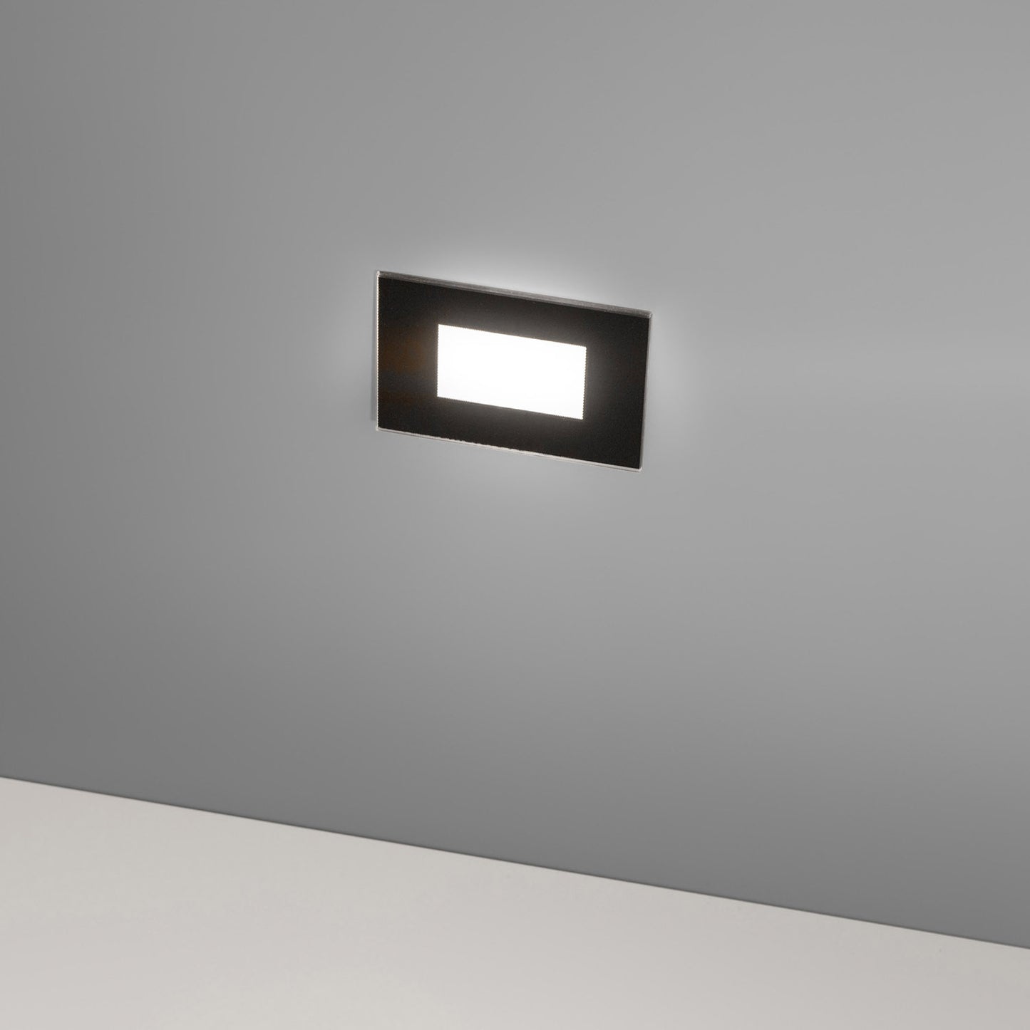 Ges2041 — Segnapasso a LED