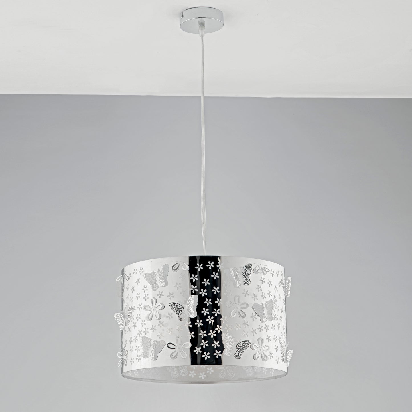 Sospensione BUTTERFLY in acciaio cromato con decorazione laser 35 cm.