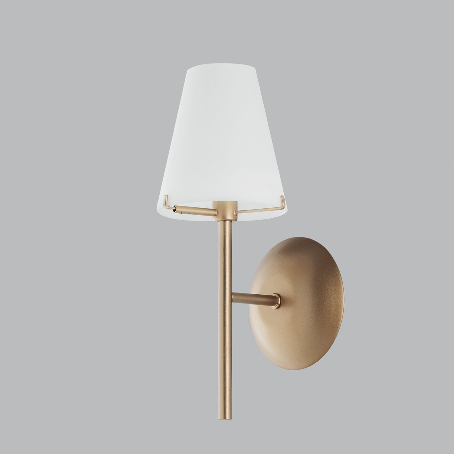 Applique CANTO in metallo oro con diffusore in vetro bianco