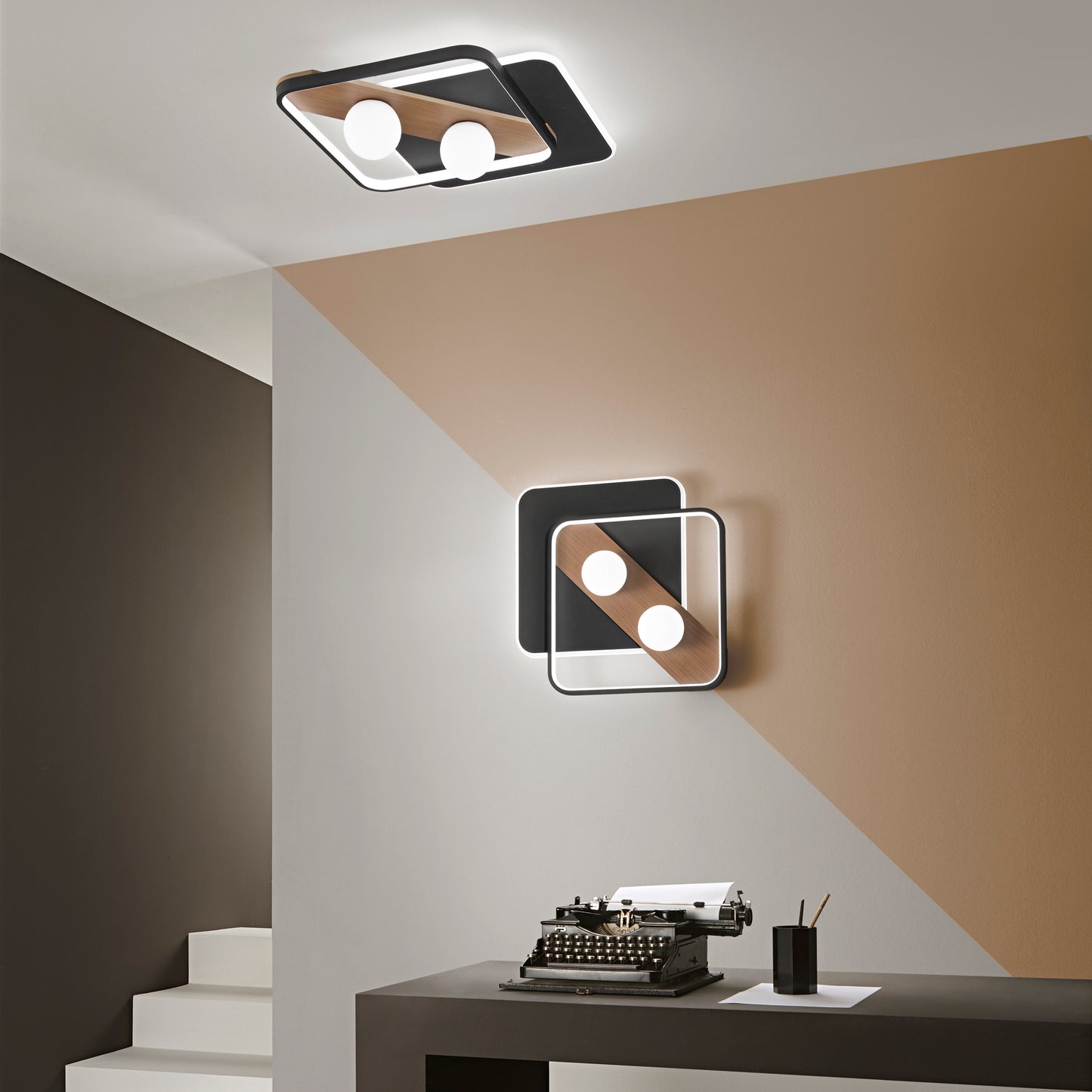 Plafoniera LED CRICKET nera con dettagli in legno - CCT