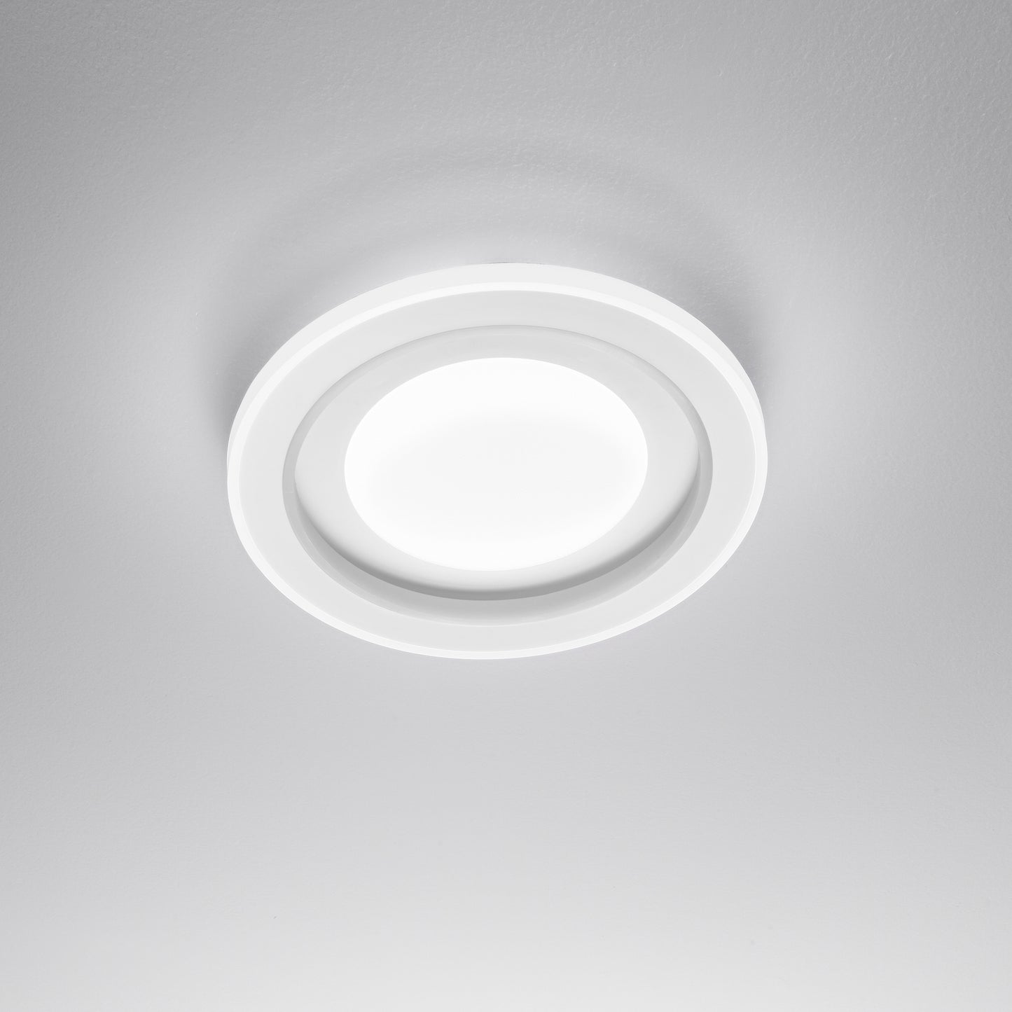 Plafoniera LED DYGITAL tonda in metallo bianco dimmerabile CCT e RGB con telecomando