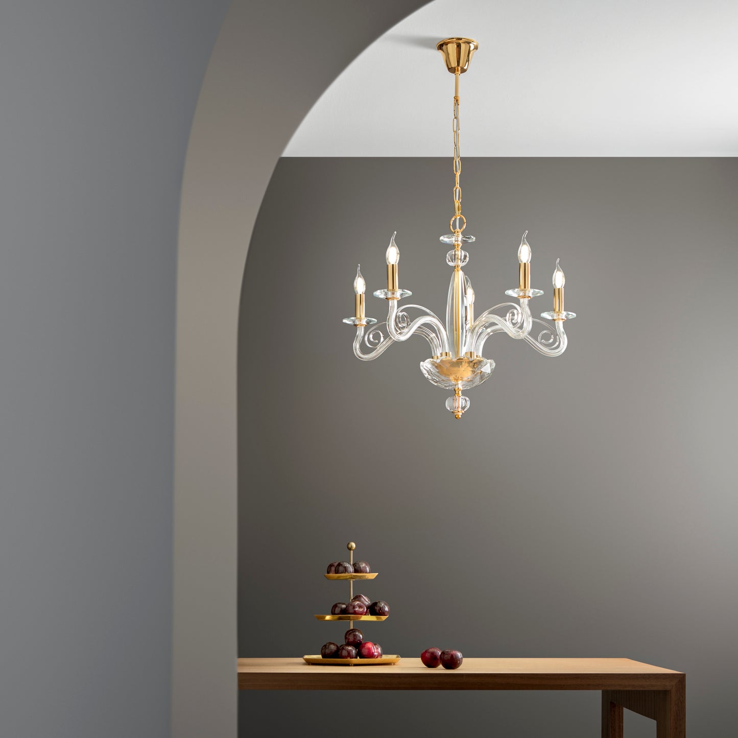 Lampadario a sospensione EPOQUE a cinque luci in cristallo con finiture oro
