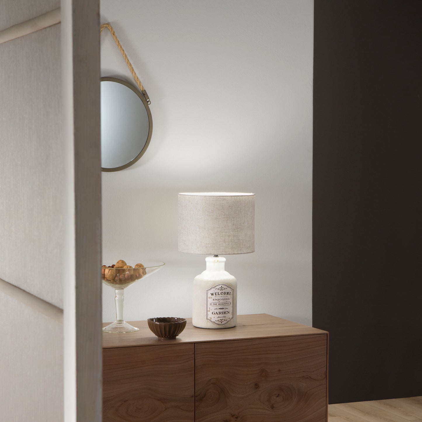 Lampada da tavolo FACTORY in ceramica decorata con paralume in tessuto beige 54 cm.