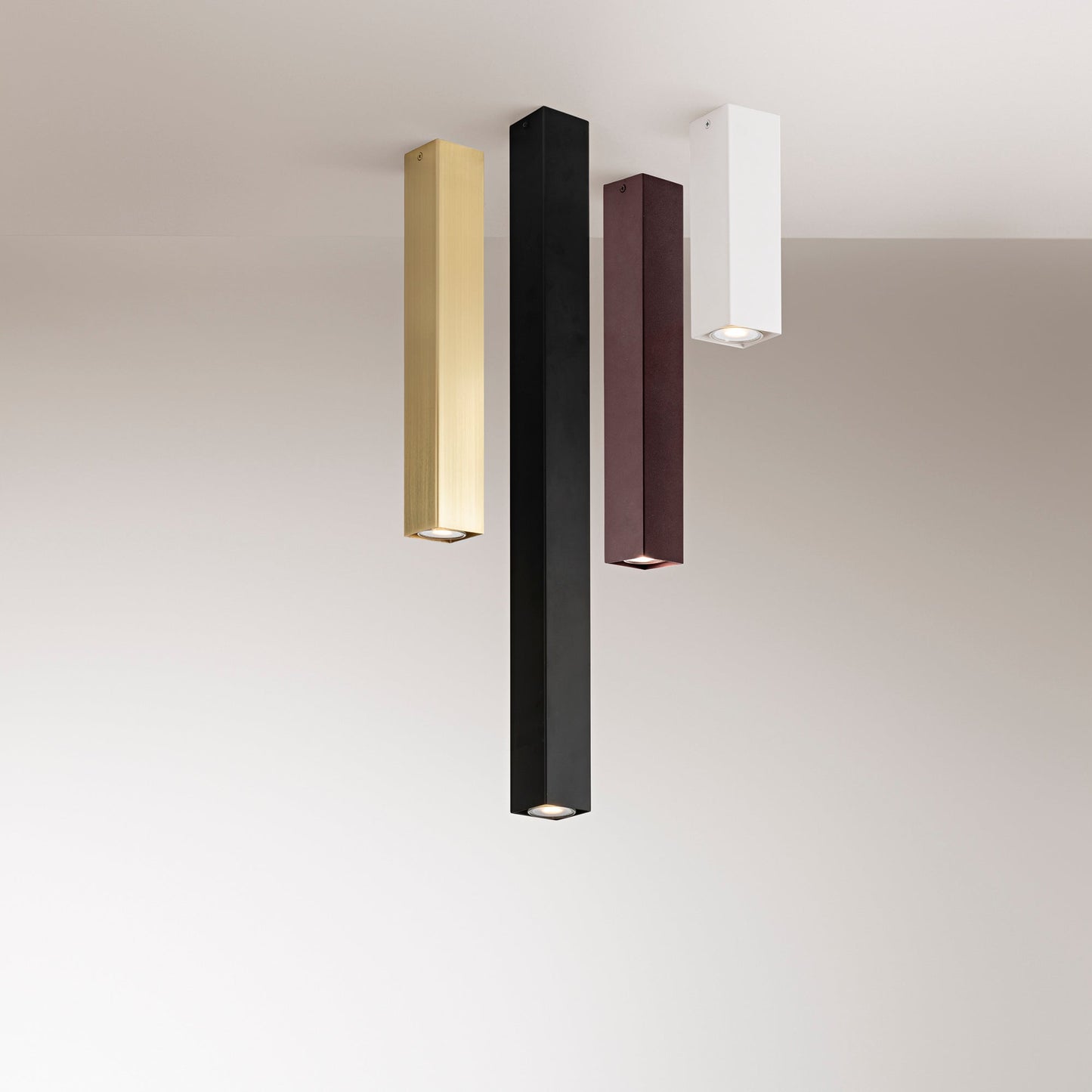 Plafoniera FLUKE quadrata in metallo bronzo 75cm.
