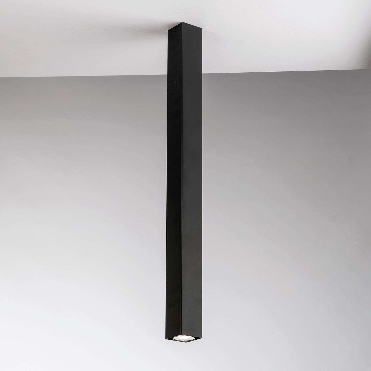 Plafoniera FLUKE quadrata in metallo nero 75cm.