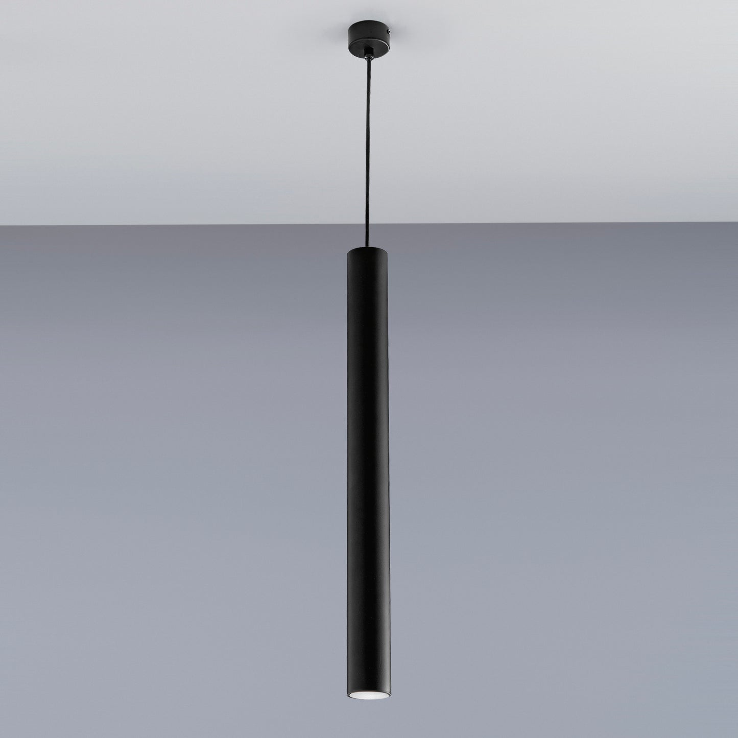Sospensione FLUKE cilindrica un punto luce in metallo nero 60 cm.
