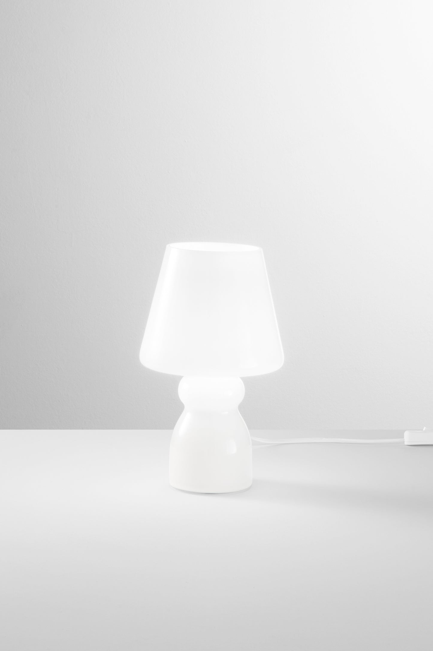 Lumetto Gleam in vetro bianco
