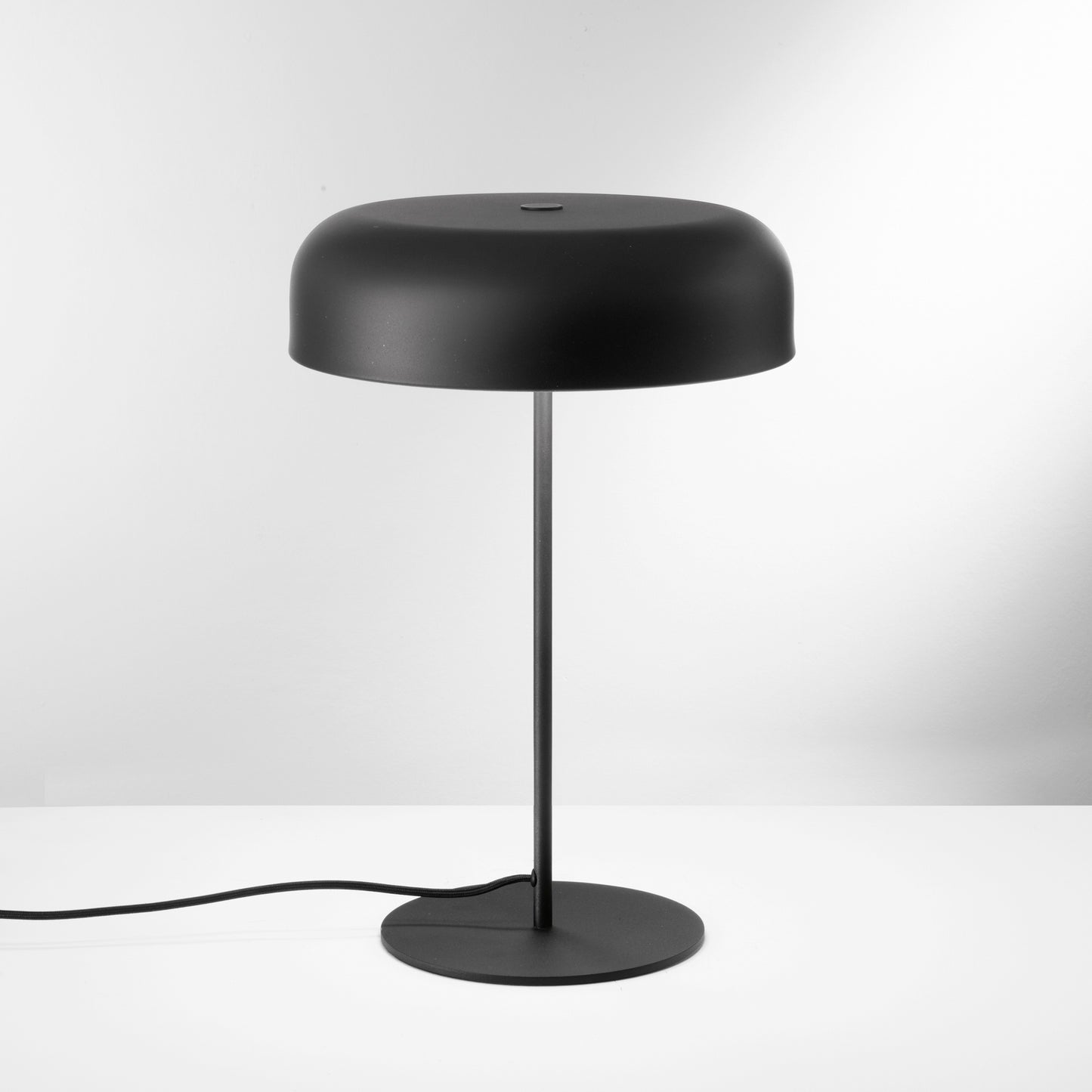 Lampada da tavolo ICEMAN in metallo nero