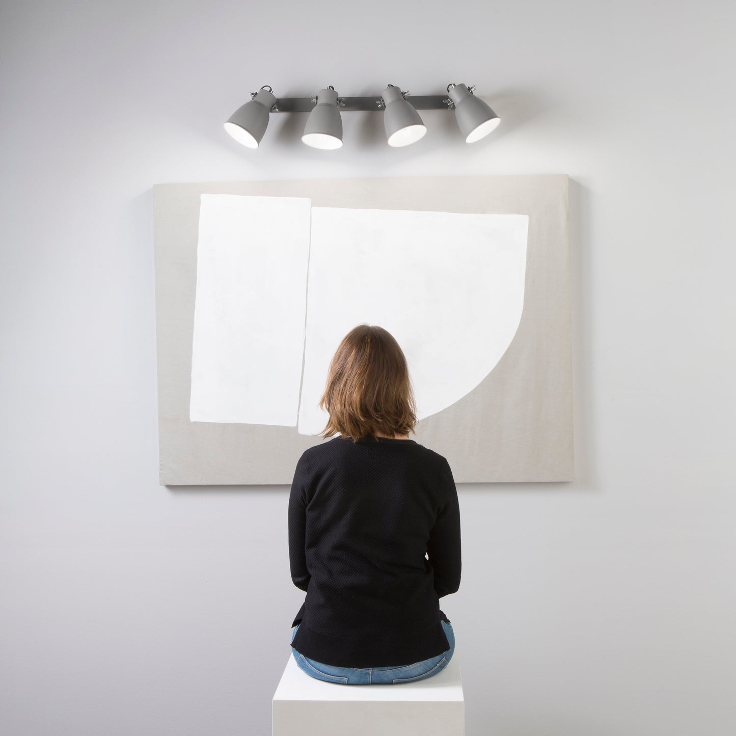 Plafone LEGEND in metallo grigio e bianco con quattro luci orientabili