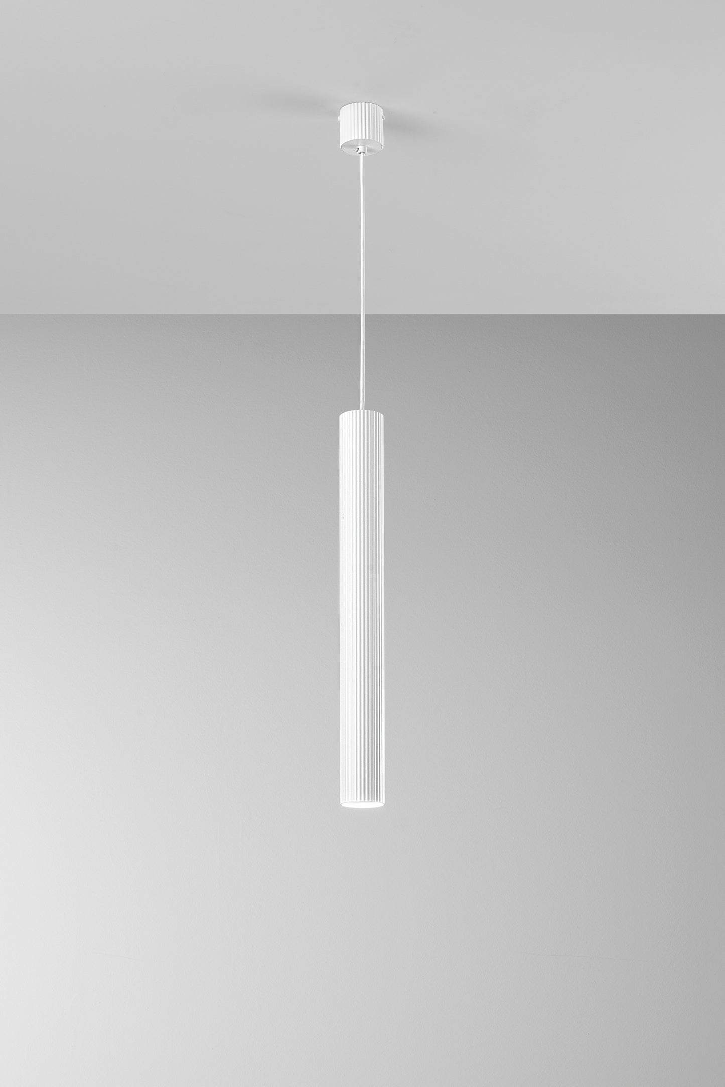 Sospensione LORD bianco in acciaio e alluminio punto luce singolo h 255cm.