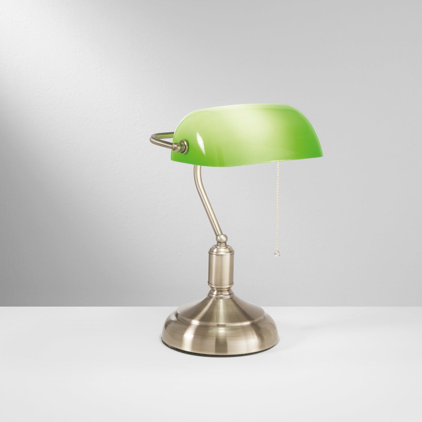 Lampada da tavolo MARSHALL in metallo bronzo con diffusore in vetro verde