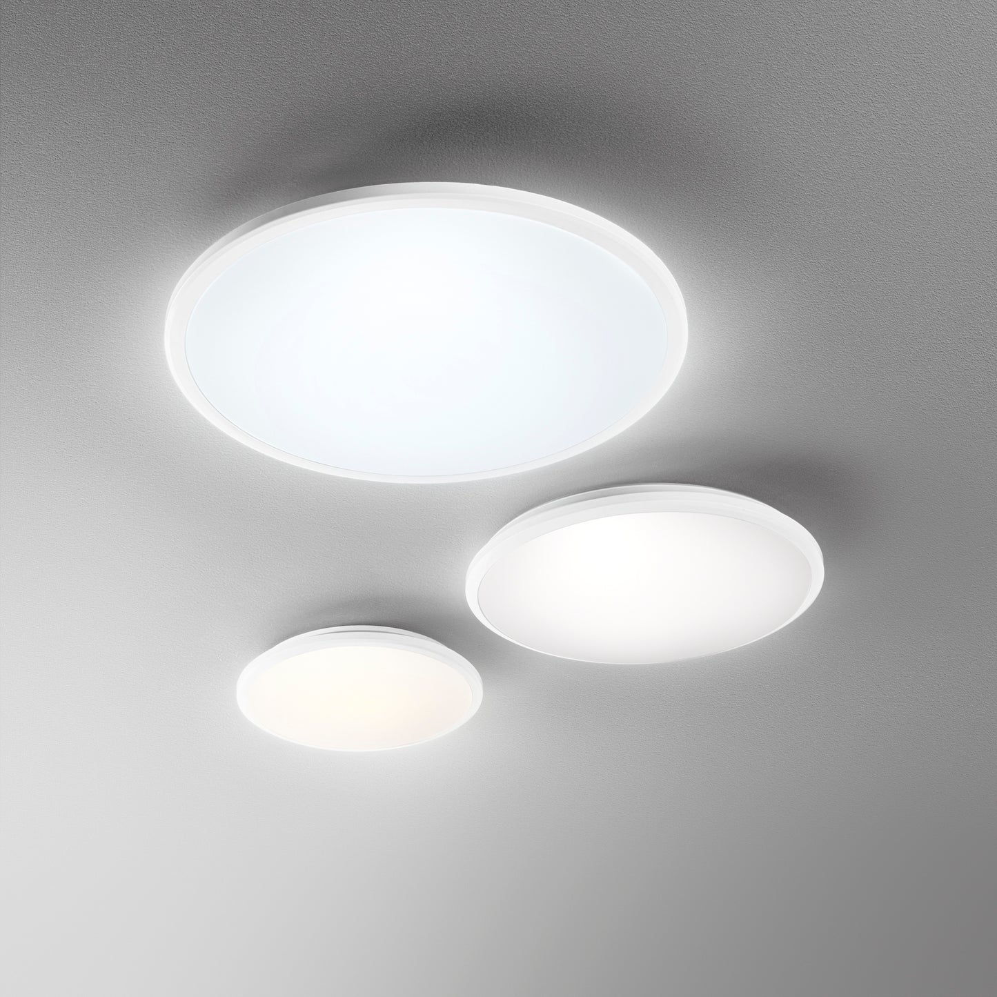 Plafoniera LED MAYFAIR in alluminio bianco, interruttore CCT Ø 50cm.