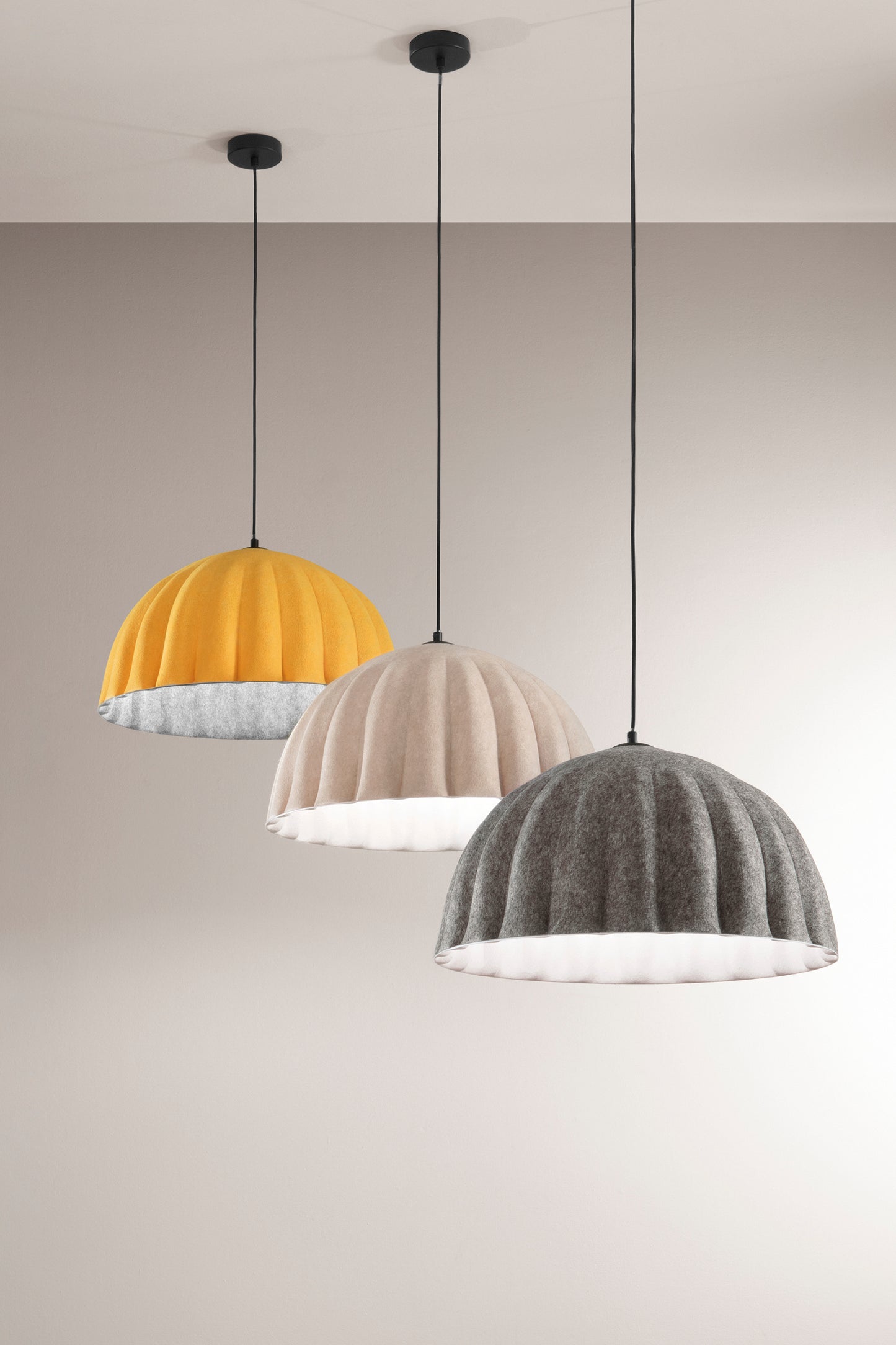 Sospensione MIDI gialla con interno grigio in feltro naturale