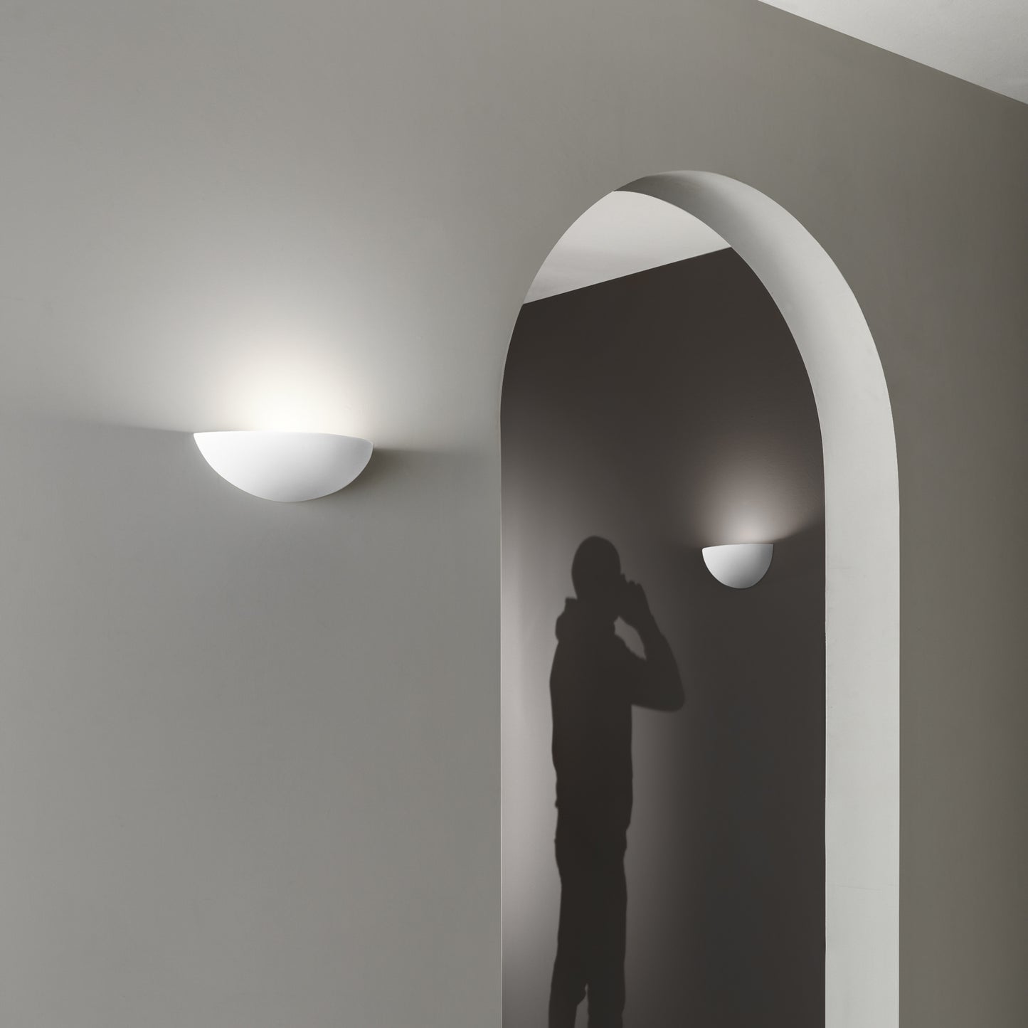 Applique MORITZ in gesso bianco verniciabile 31 cm.
