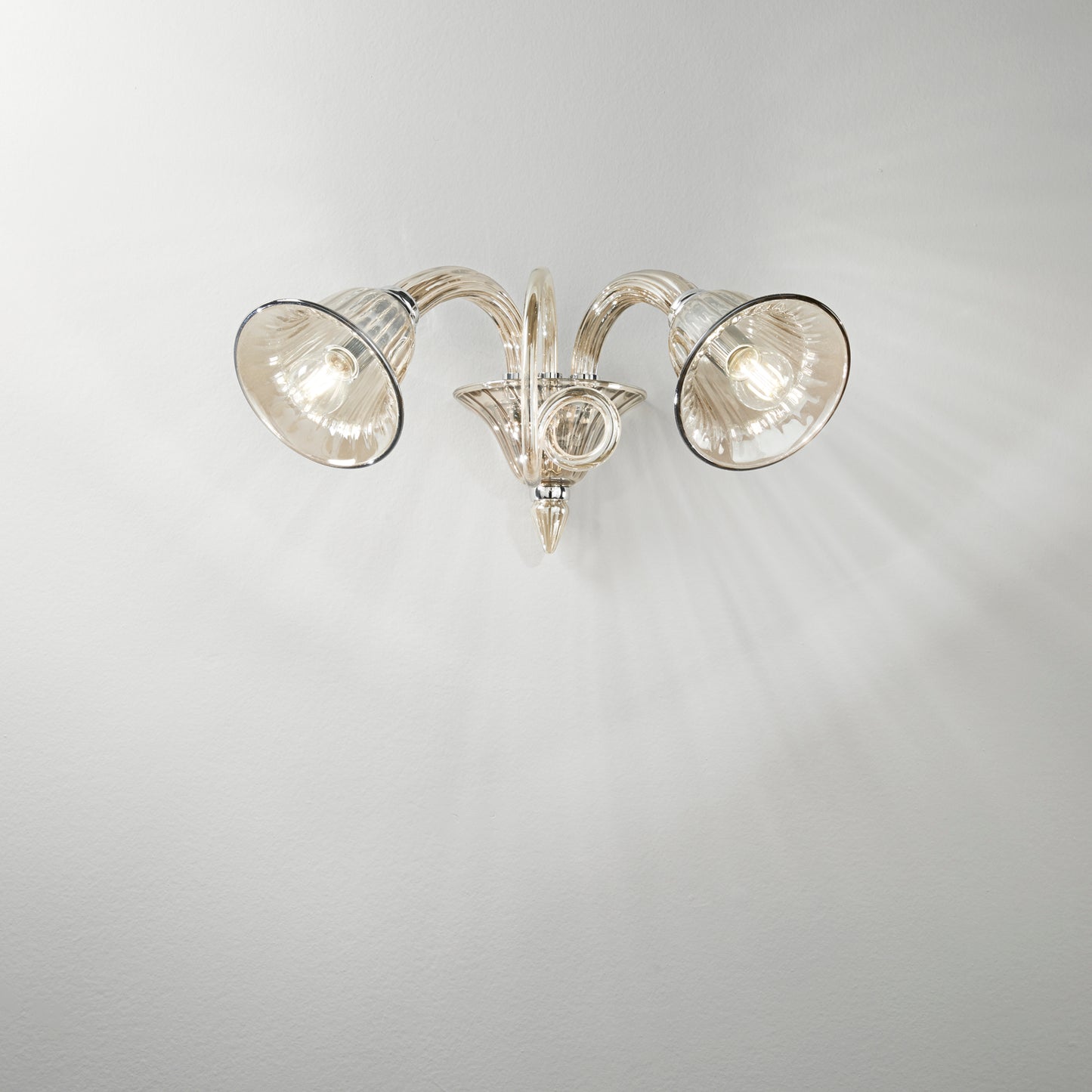 Applique POSEIDON in vetro champagne con 2 diffusori