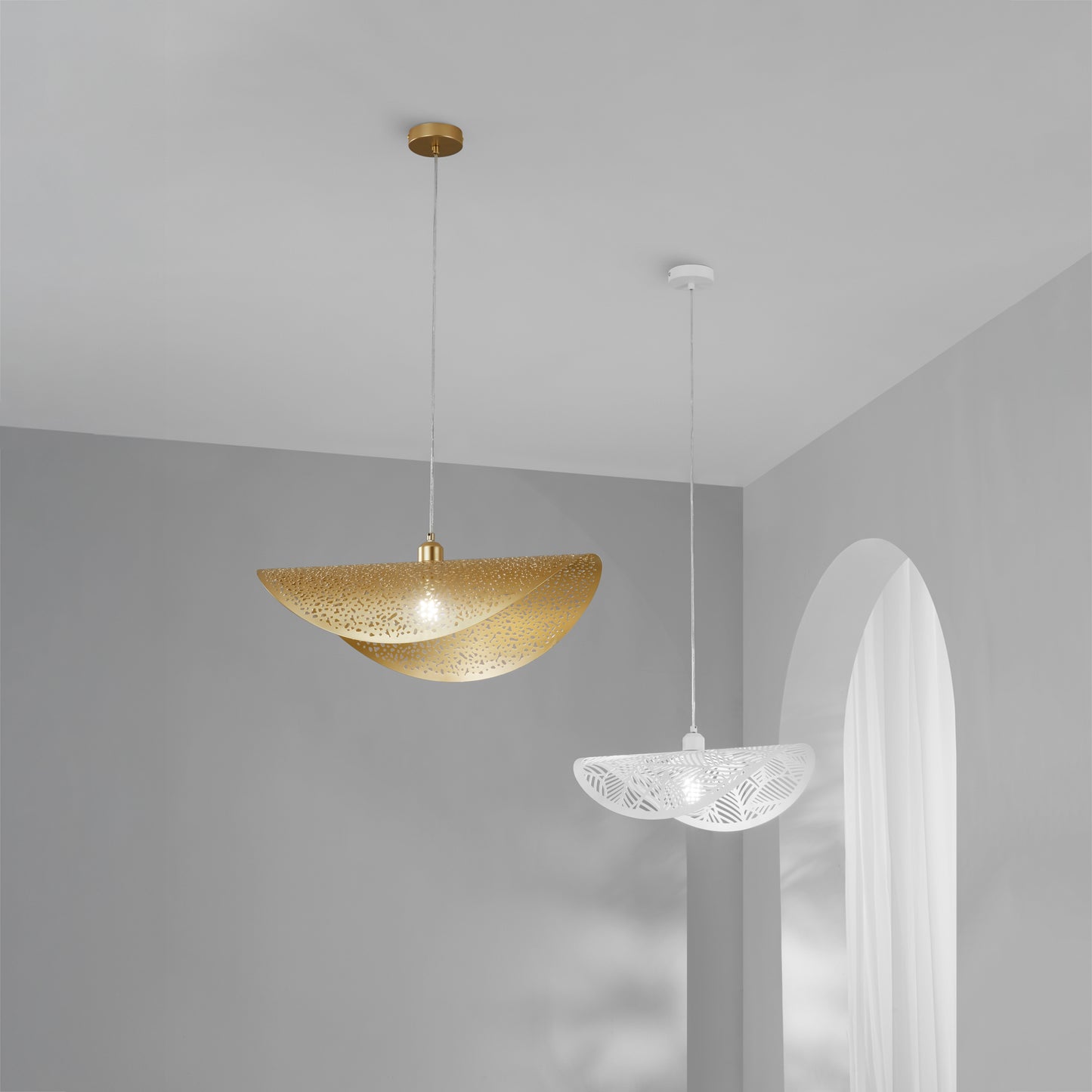 Sospensione RHEI-TARA in metallo forato oro a vela singola 60 cm.