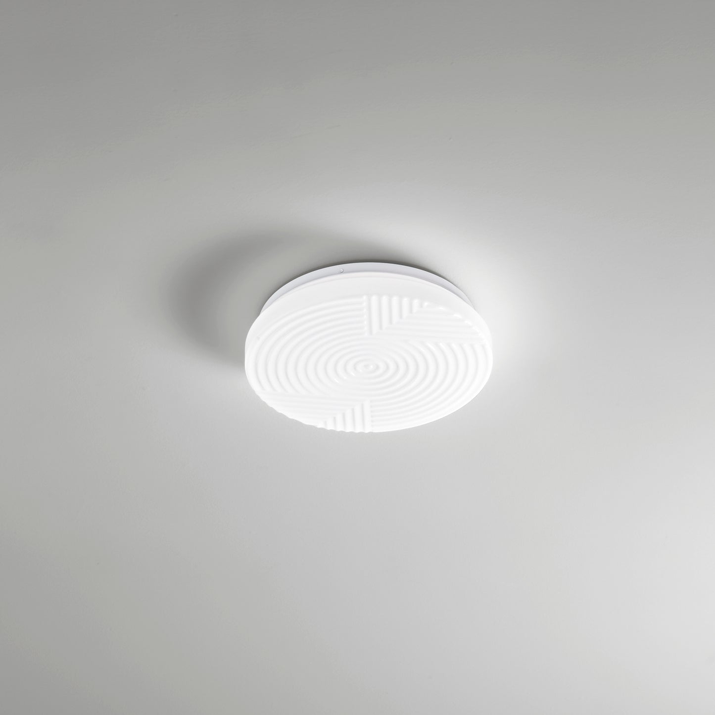 Plafoniera LED STREAM in acrilico bianco, CCT, Ø 30 cm.