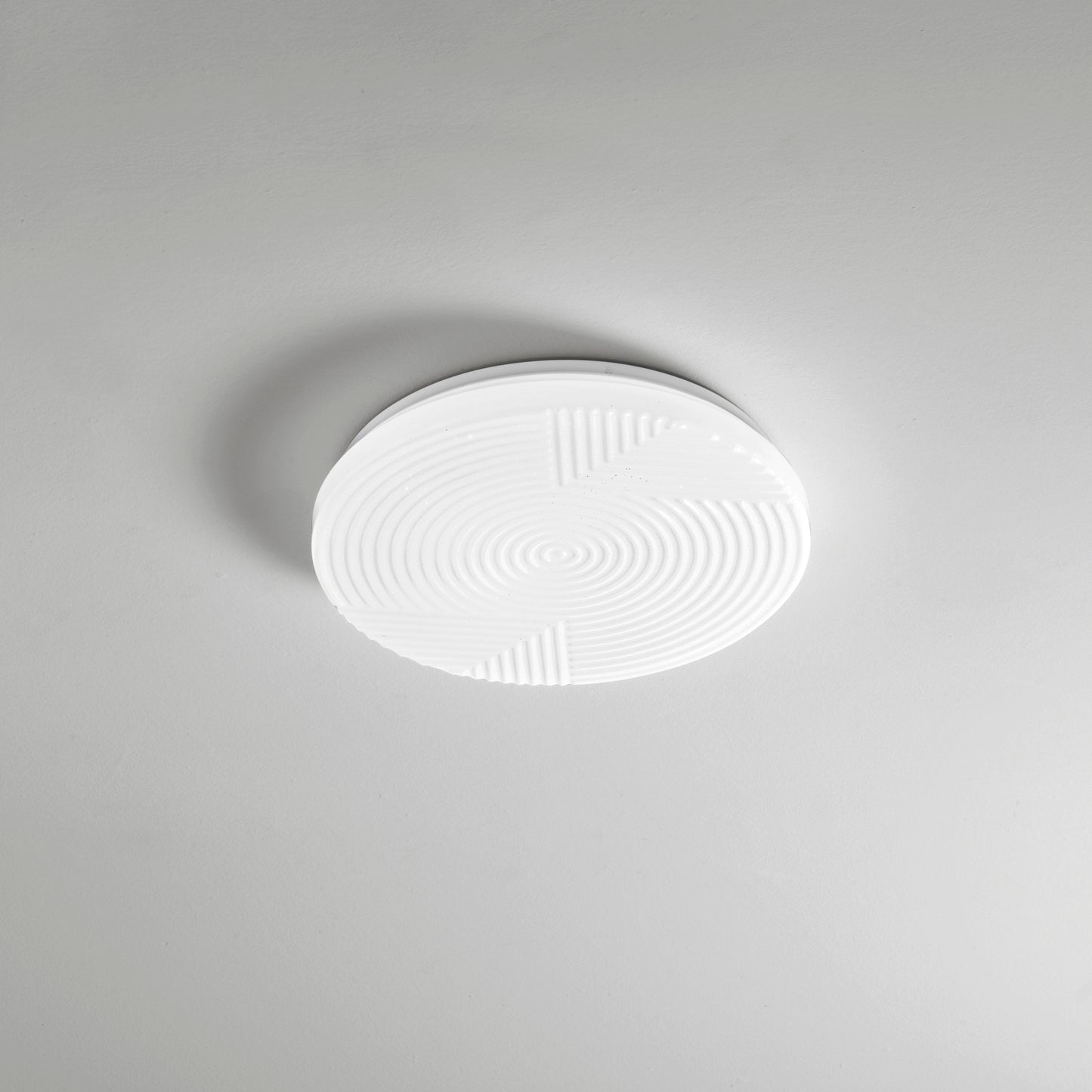 Plafoniera LED STREAM in acrilico bianco, CCT, Ø 38 cm.