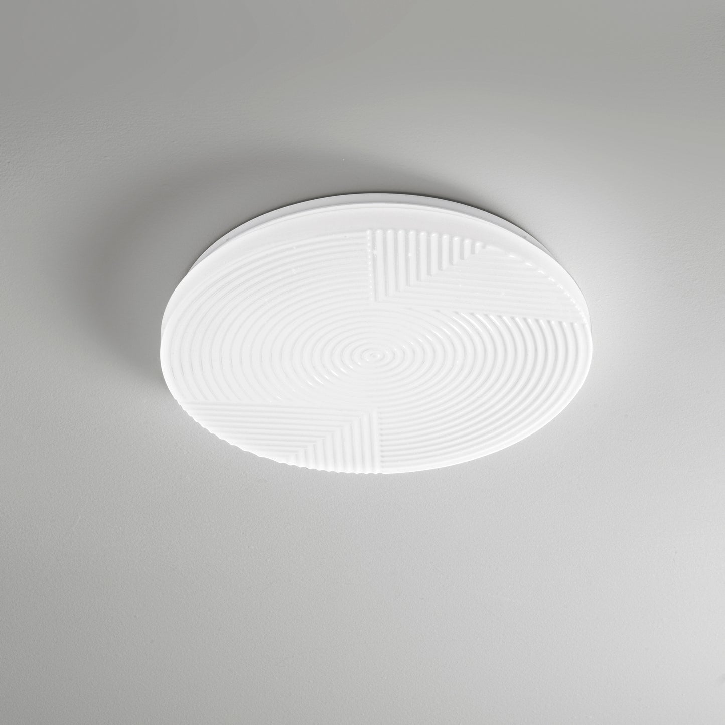 Plafoniera LED STREAM in acrilico bianco, CCT, Ø 48 cm.