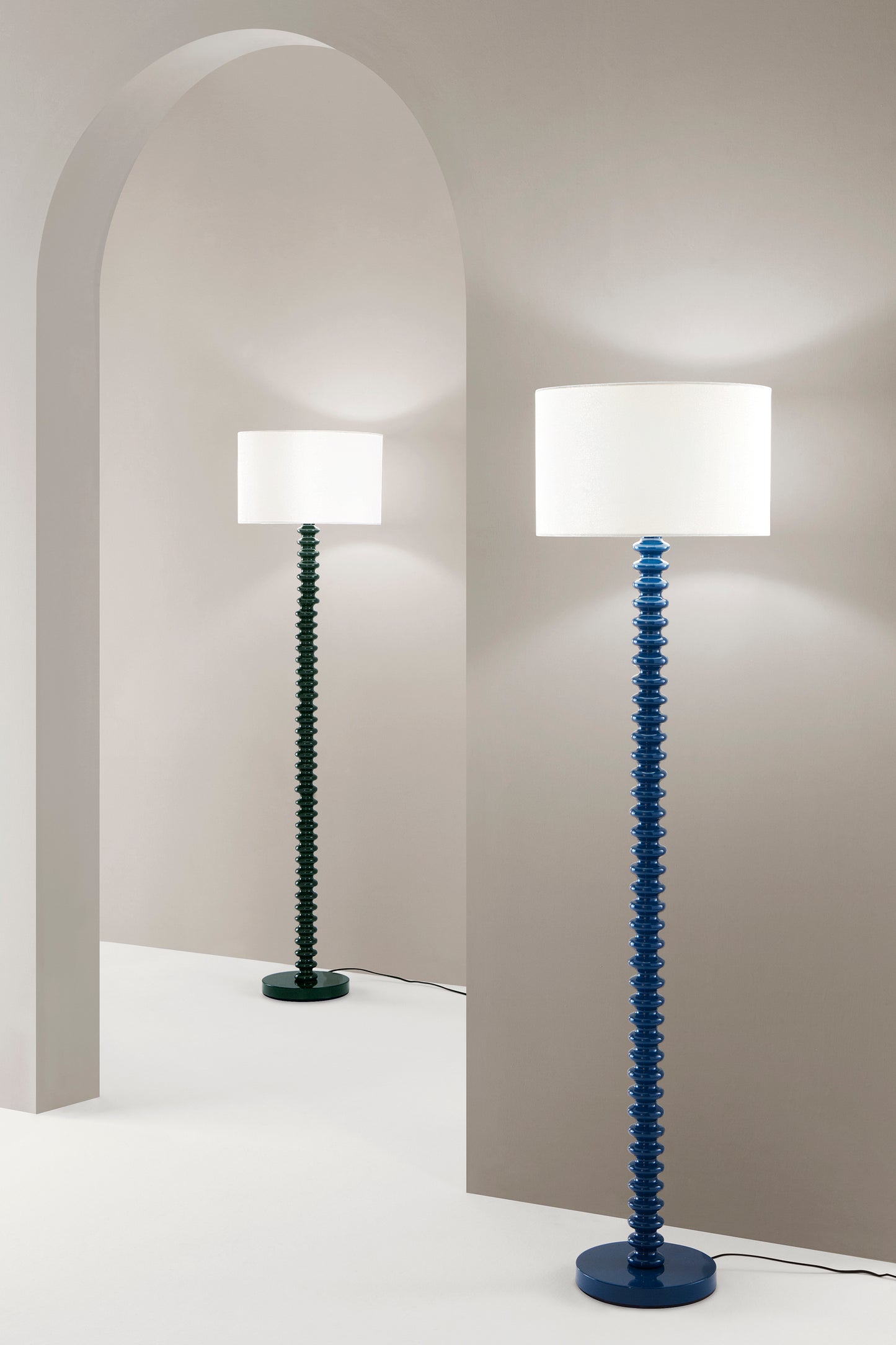 Pianana SULTAN con base in metallo blu e paralume in tessuto