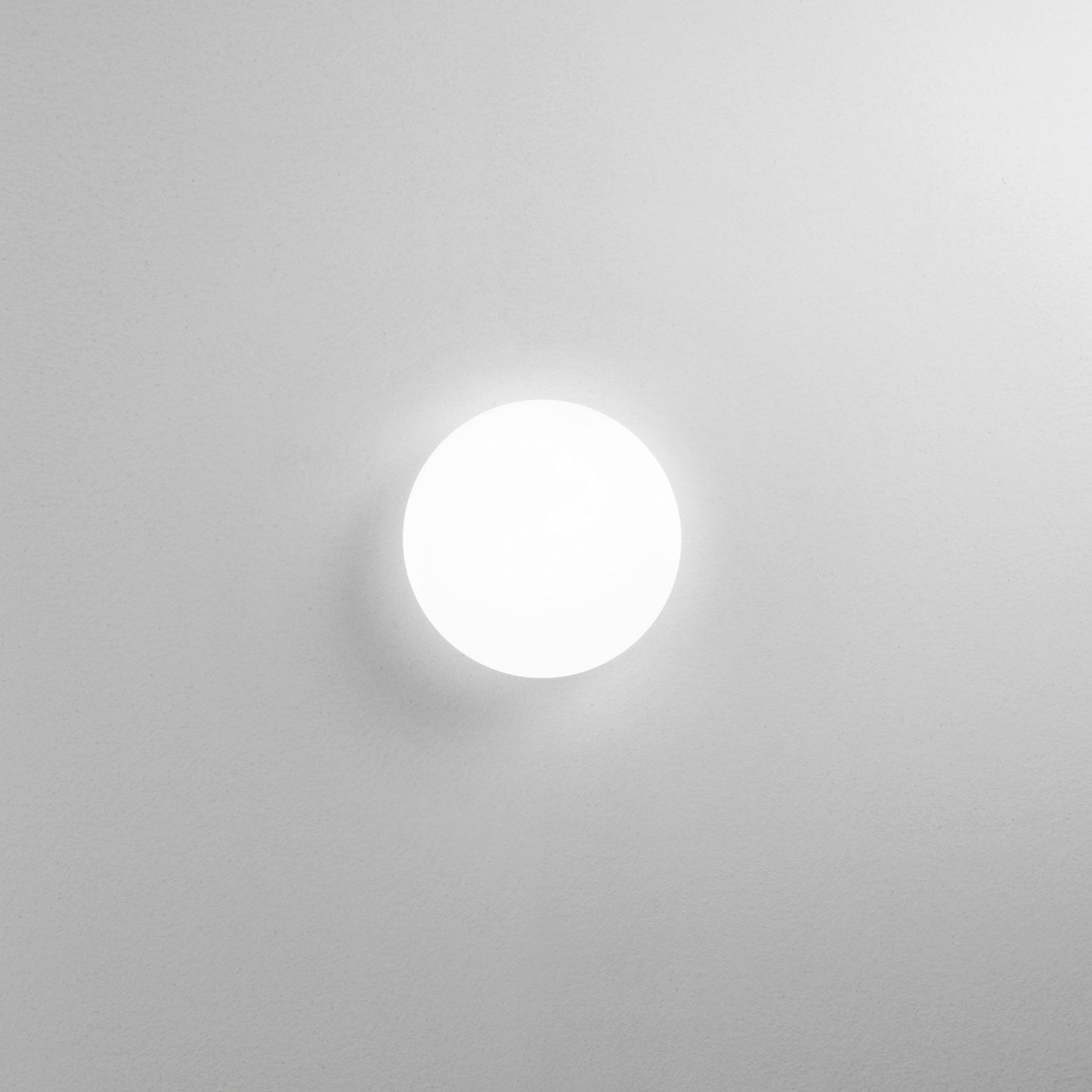 Plafoniera LED SUN in acrilico bianco, luce naturale, Ø 25 cm.