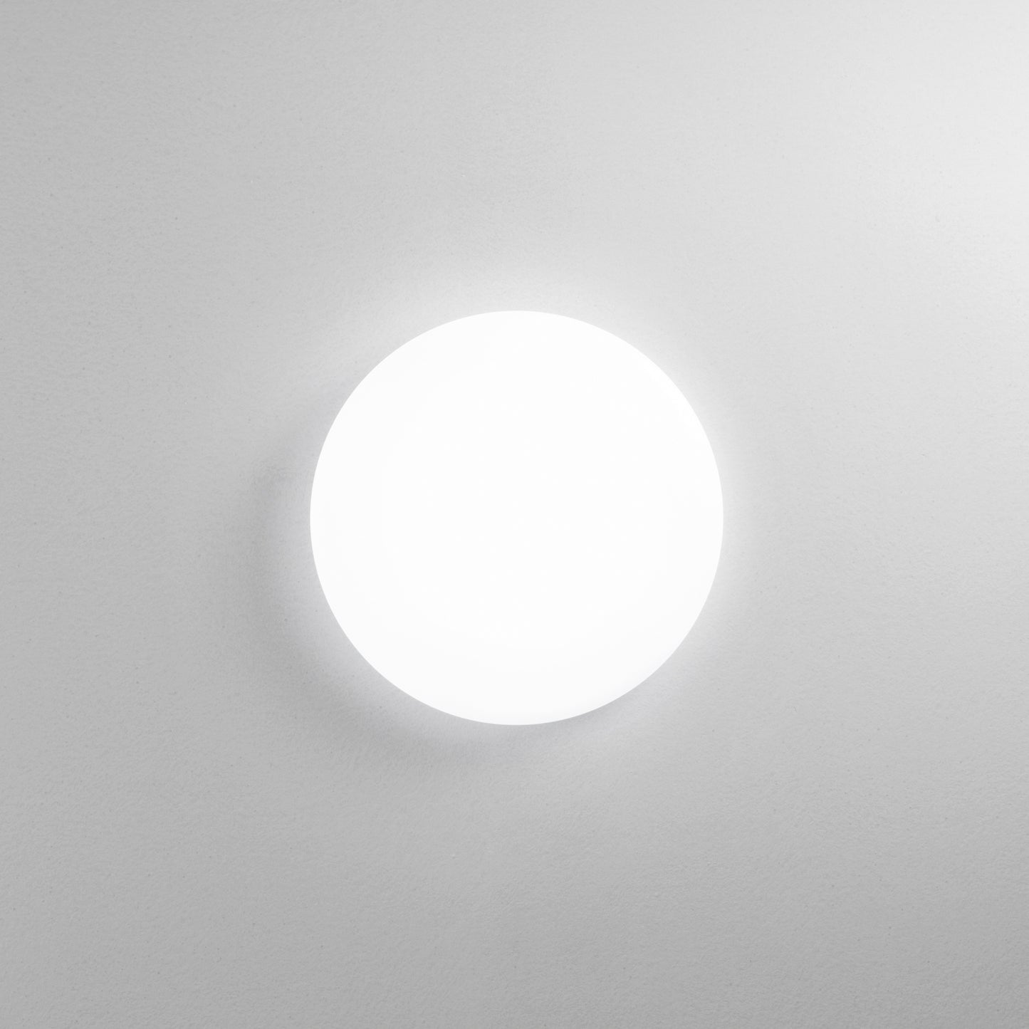 Plafoniera LED SUN in acrilico bianco, luce naturale, Ø 38 cm.