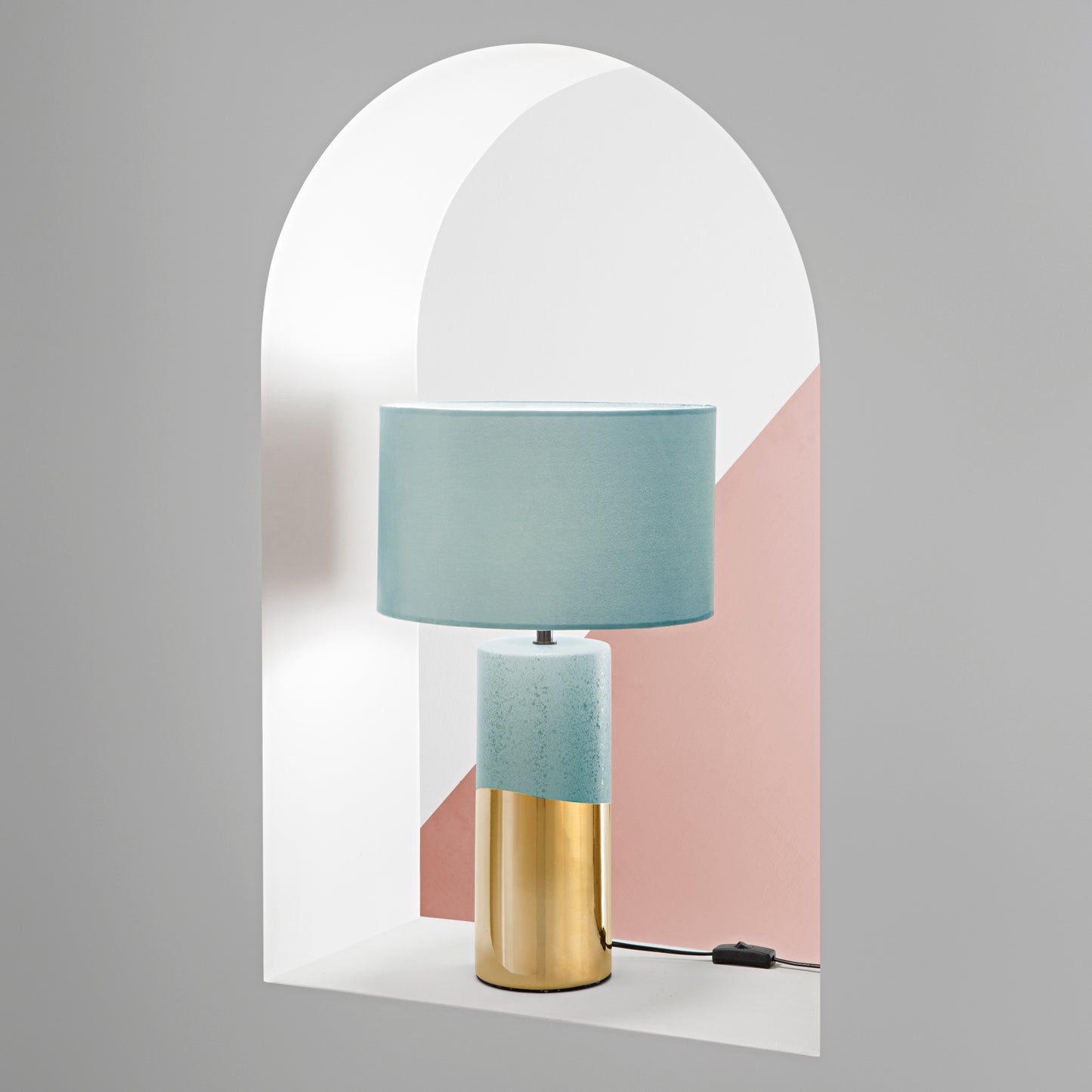Lampada da tavolo TATAKA base in ceramica oro e verde pavone con paralume in tessuto verde pavone
