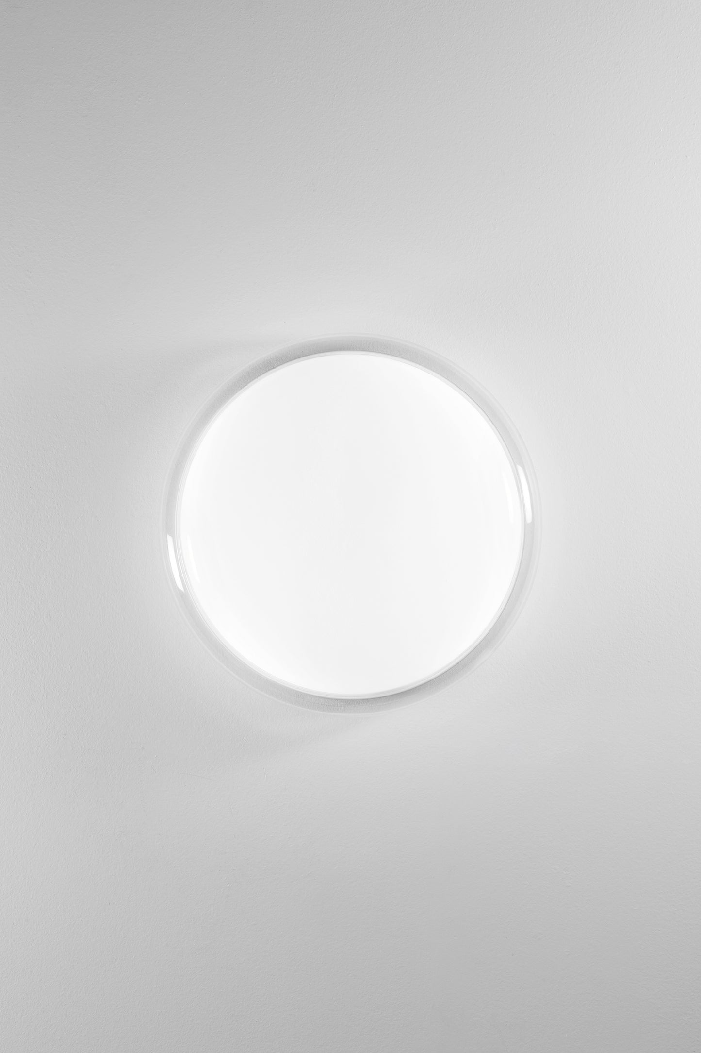 Plafoniera Venere in vetro con doppio diffusore, CCT, Ø 50cm.