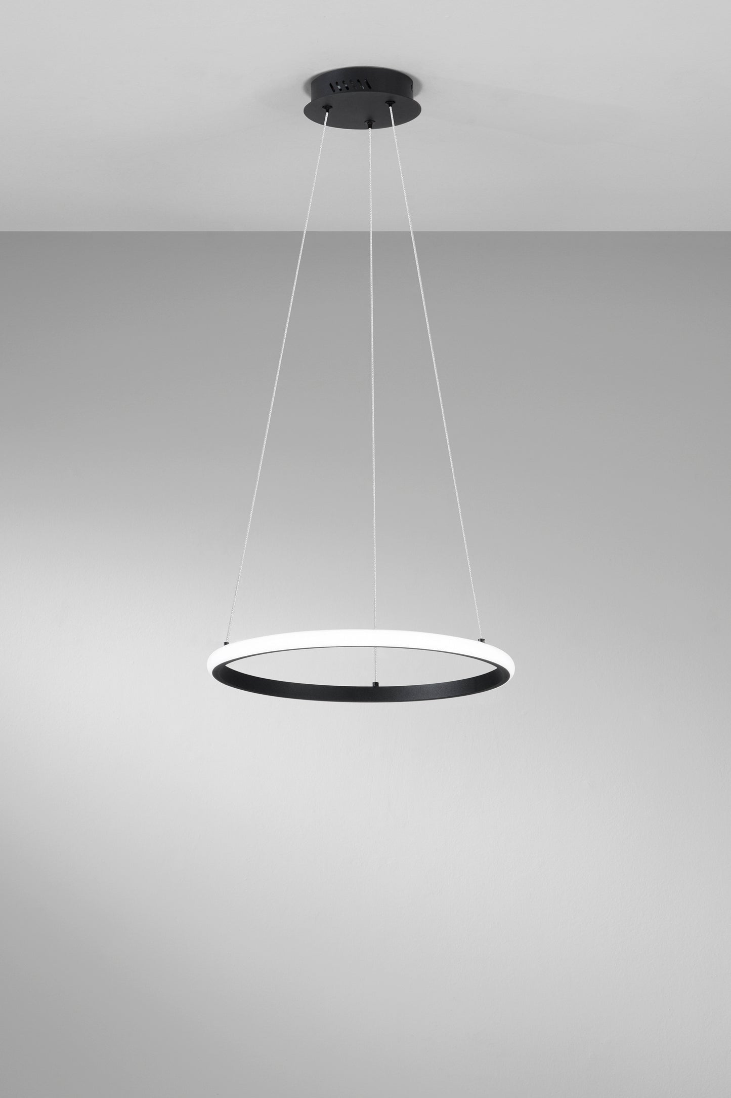 Sospensione LED Axis con diffusore bianco singolo in silicone, Ø 40cm. CCT