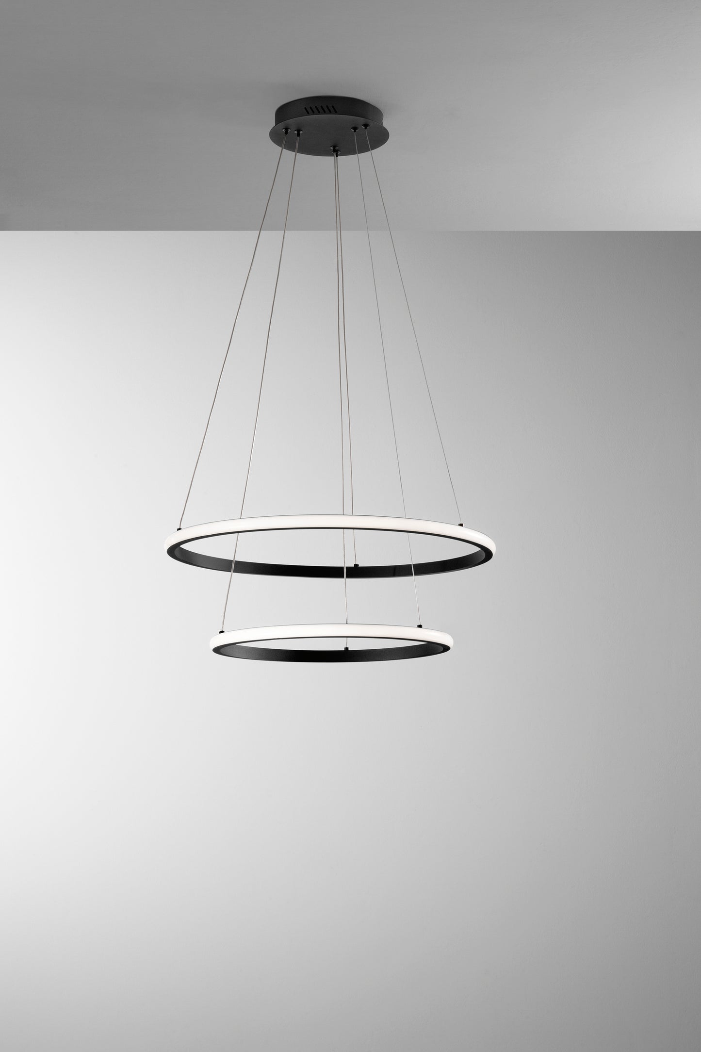 Sospensione Led Axis con doppio diffusore nero in silicone Ø 40cm. Ø 60cm. CCT