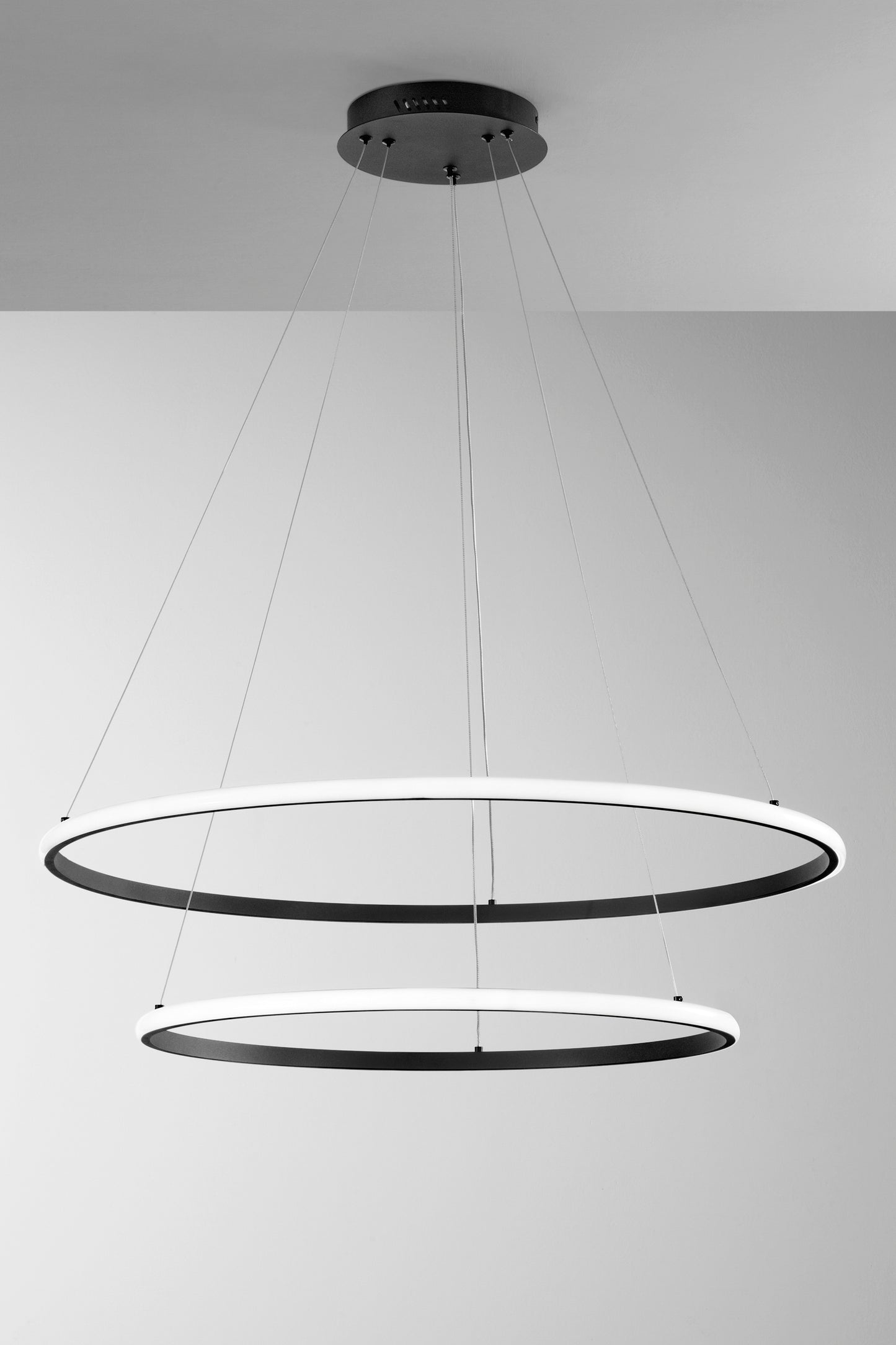 Sospensione Led Axis con doppio diffusore nero in silicone Ø 60cm. Ø 80cm. CCT