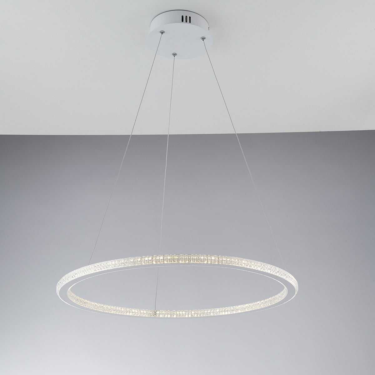 Sospensione BRYANT bianca con diffusore diamantato 45W luce naturale