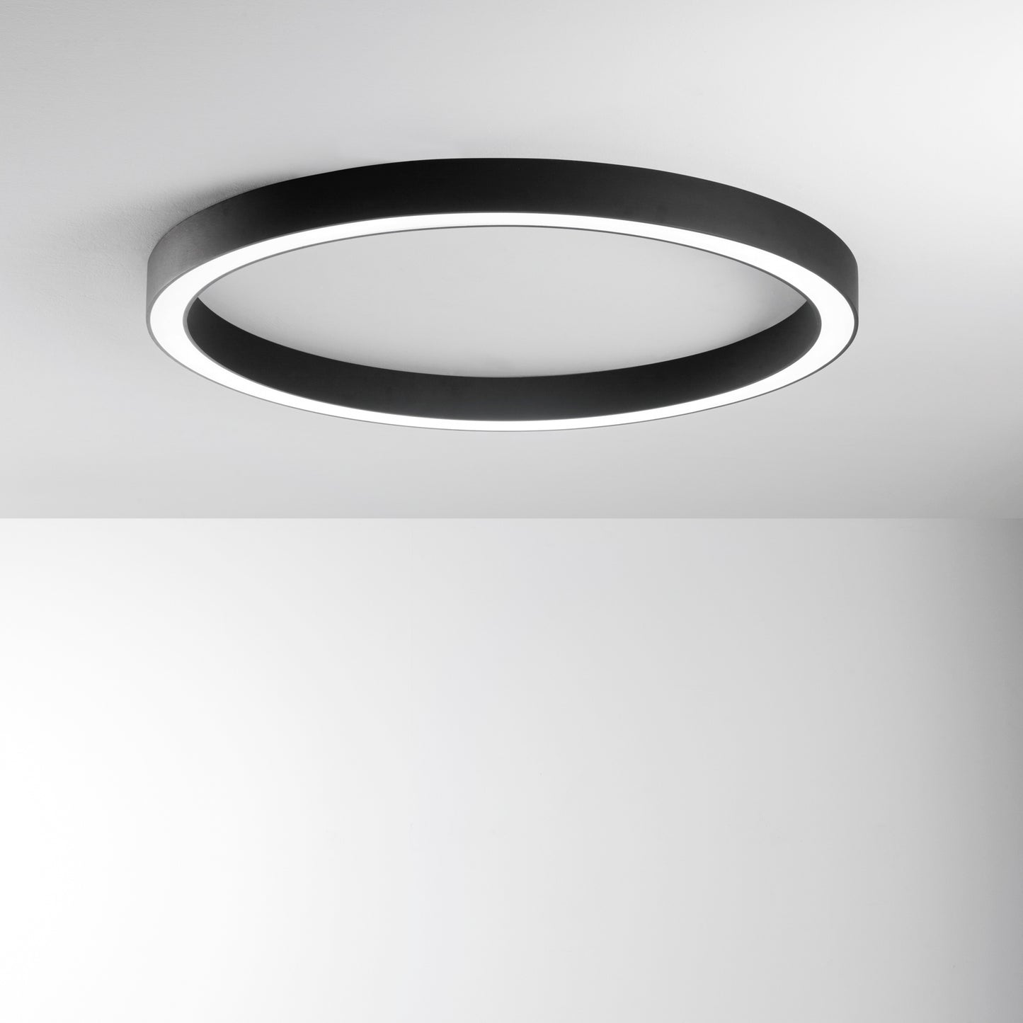 Plafoniera LED DEMOS nera con diffusore in acrilico, CCT, Ø 120 cm.