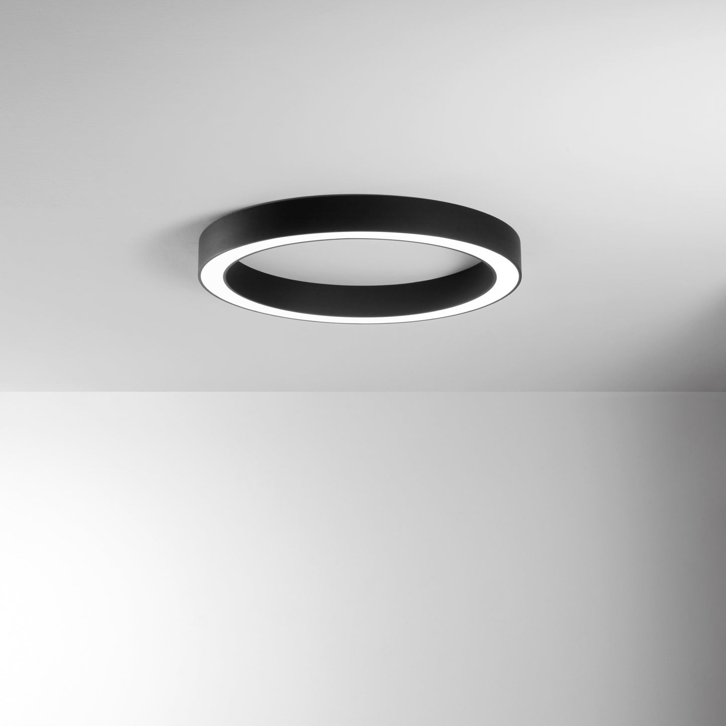 Plafoniera LED DEMOS nera con diffusore in acrilico, CCT, Ø 80 cm.