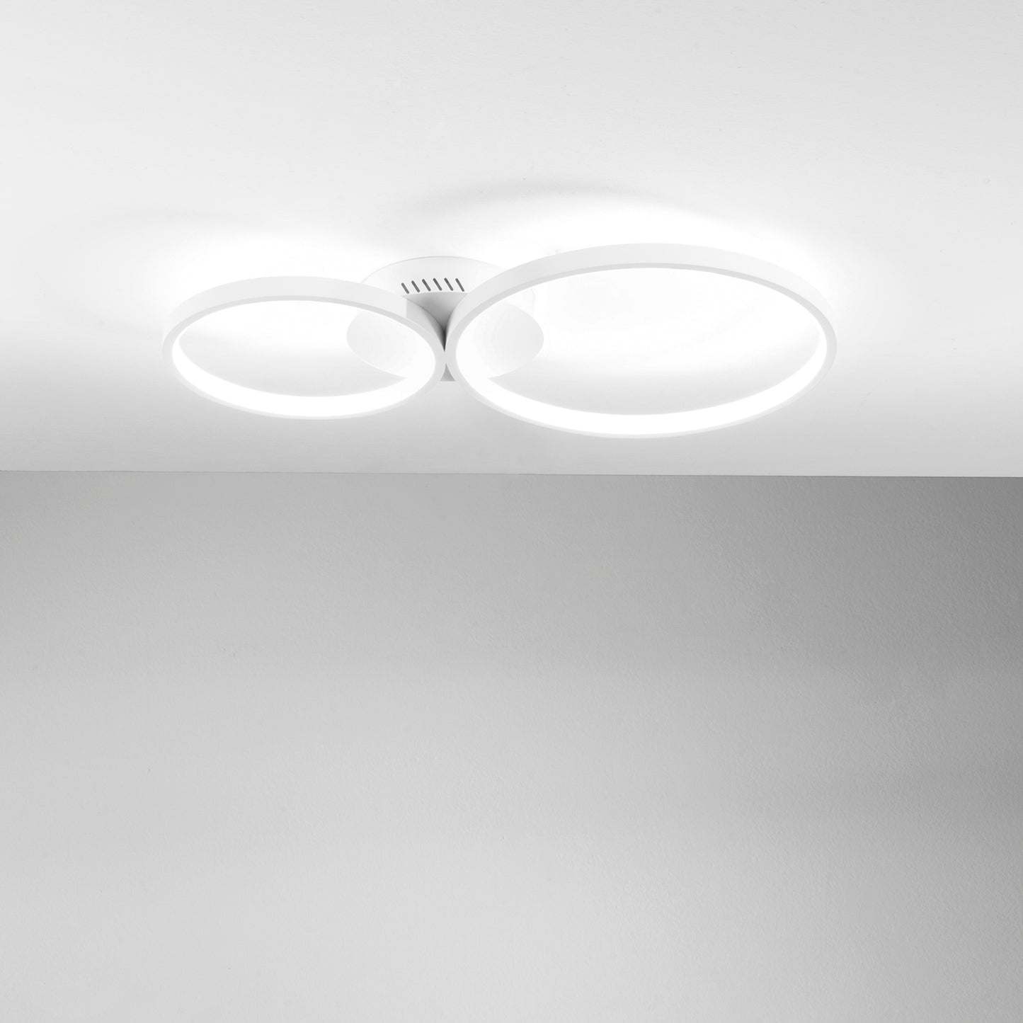 Plafoniera LED FREDY in alluminio bianco con 2 diffusori in silicone, CCT