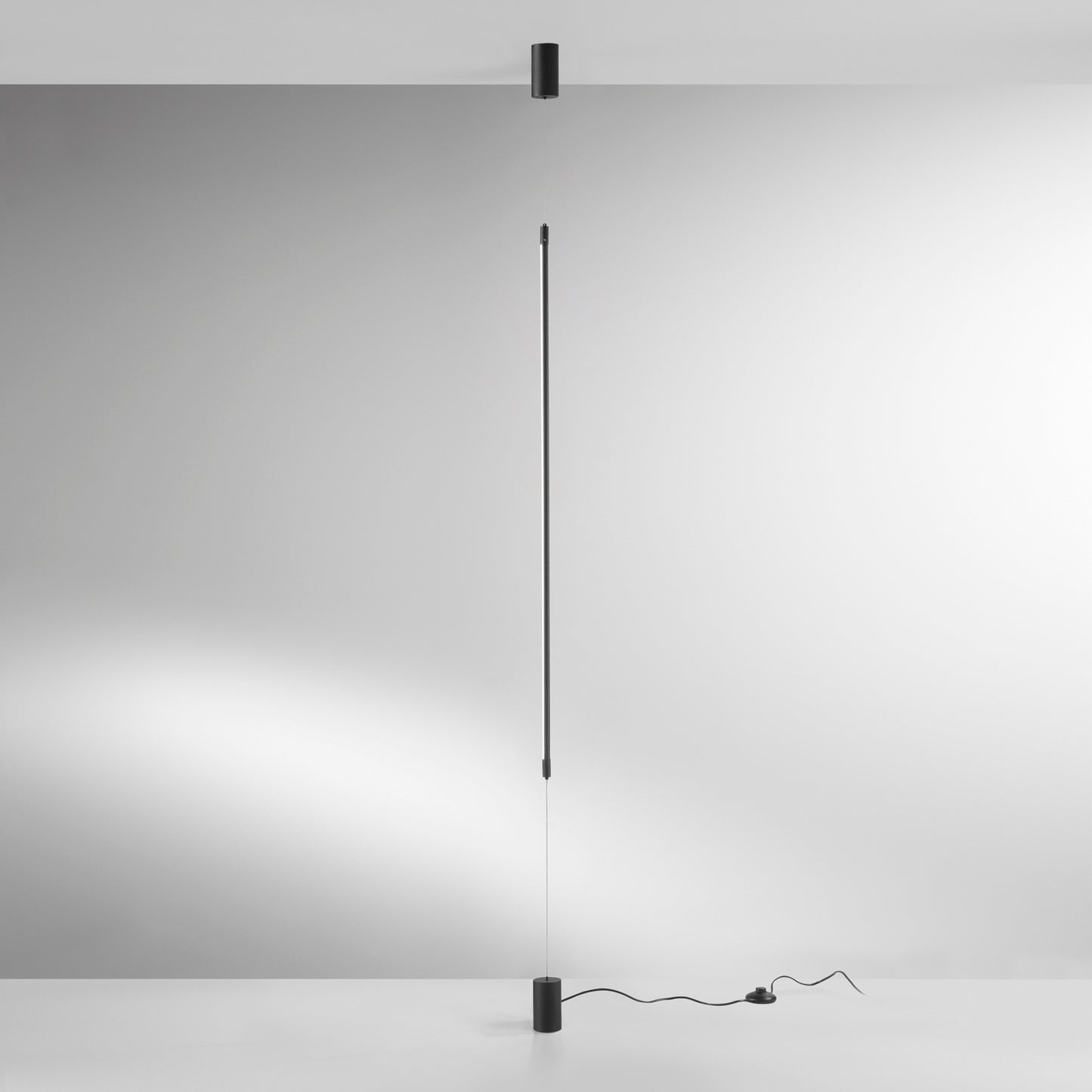 Piantana a sospensione LED GRAVITY in metallo nero, posizione e altezza regolabili, CCT