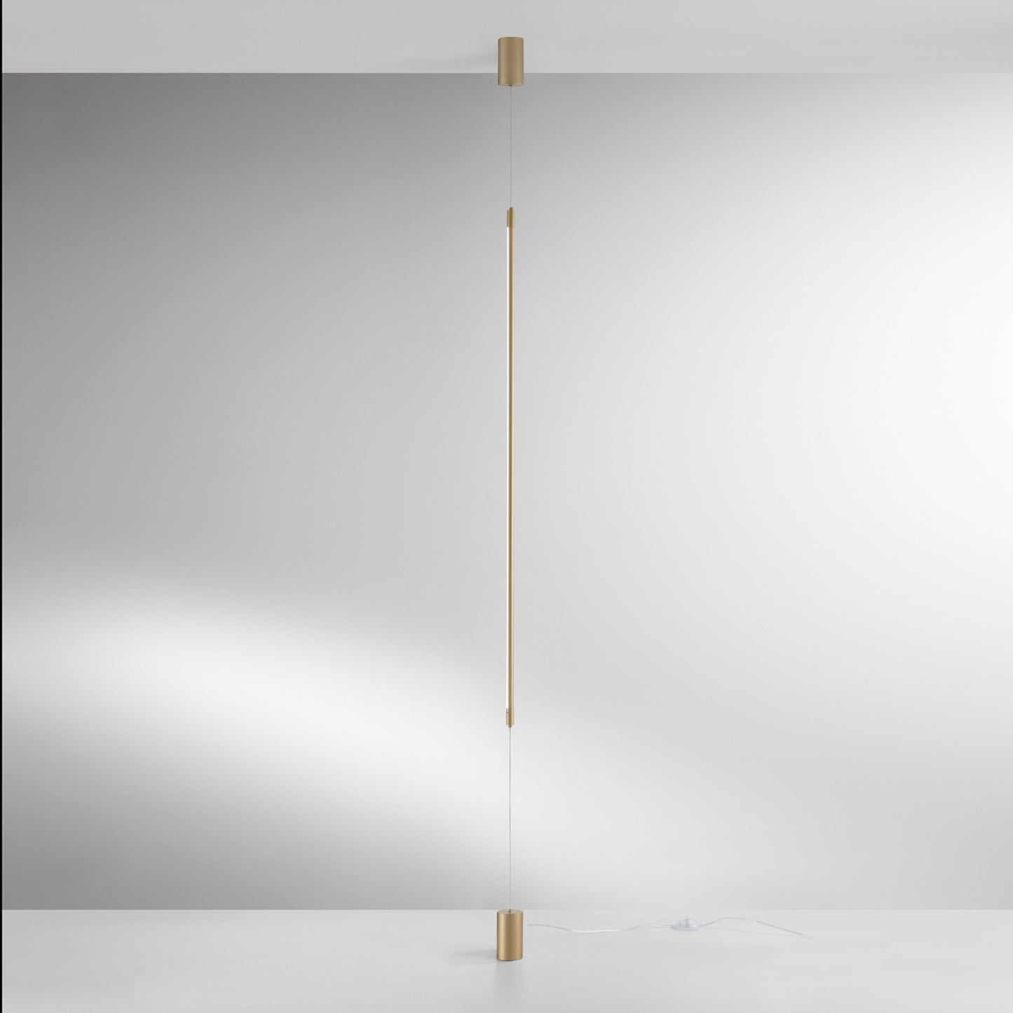 Piantana a sospensione LED GRAVITY in metallo oro, posizione e altezza regolabili, CCT