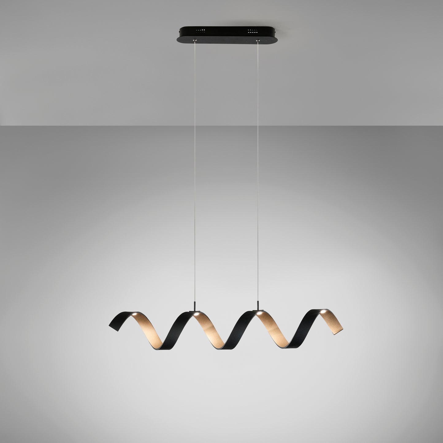 Sospensione LED HELIX in alluminio nera e oro 4000k (luce naturale), h120x80cm.