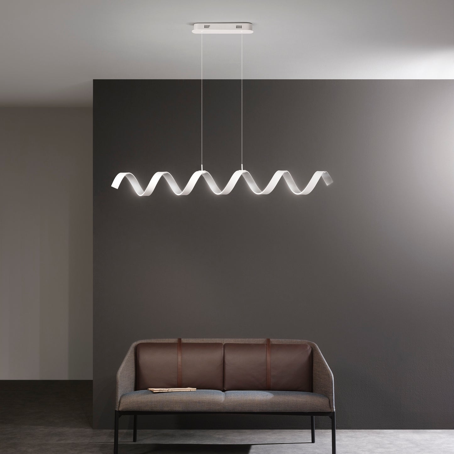 Sospensione LED HELIX in alluminio bianca e argento 4000K (luce naturale), h120x125cm