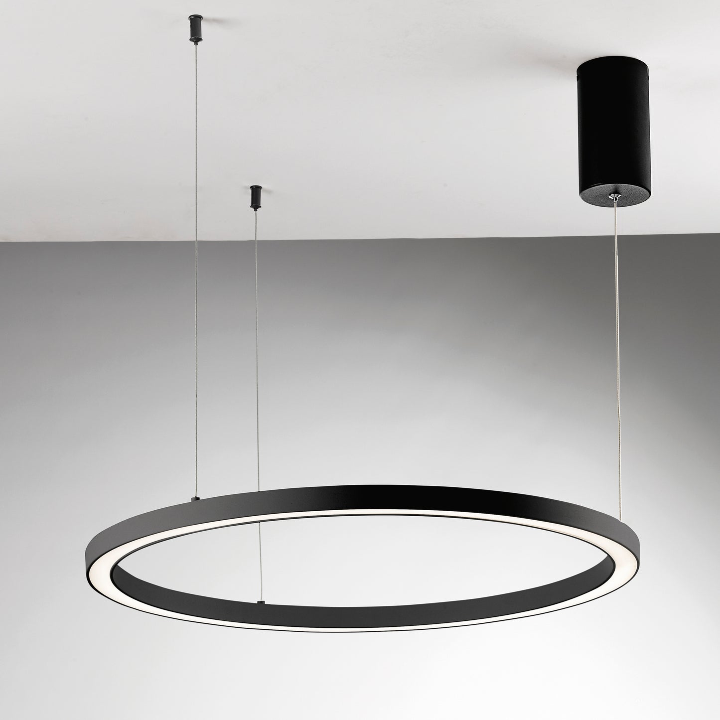 Sospensione LED HOOP in alluminio nera diffusore in acrilico e cavi regolabili, CCT, Ø 80cm.