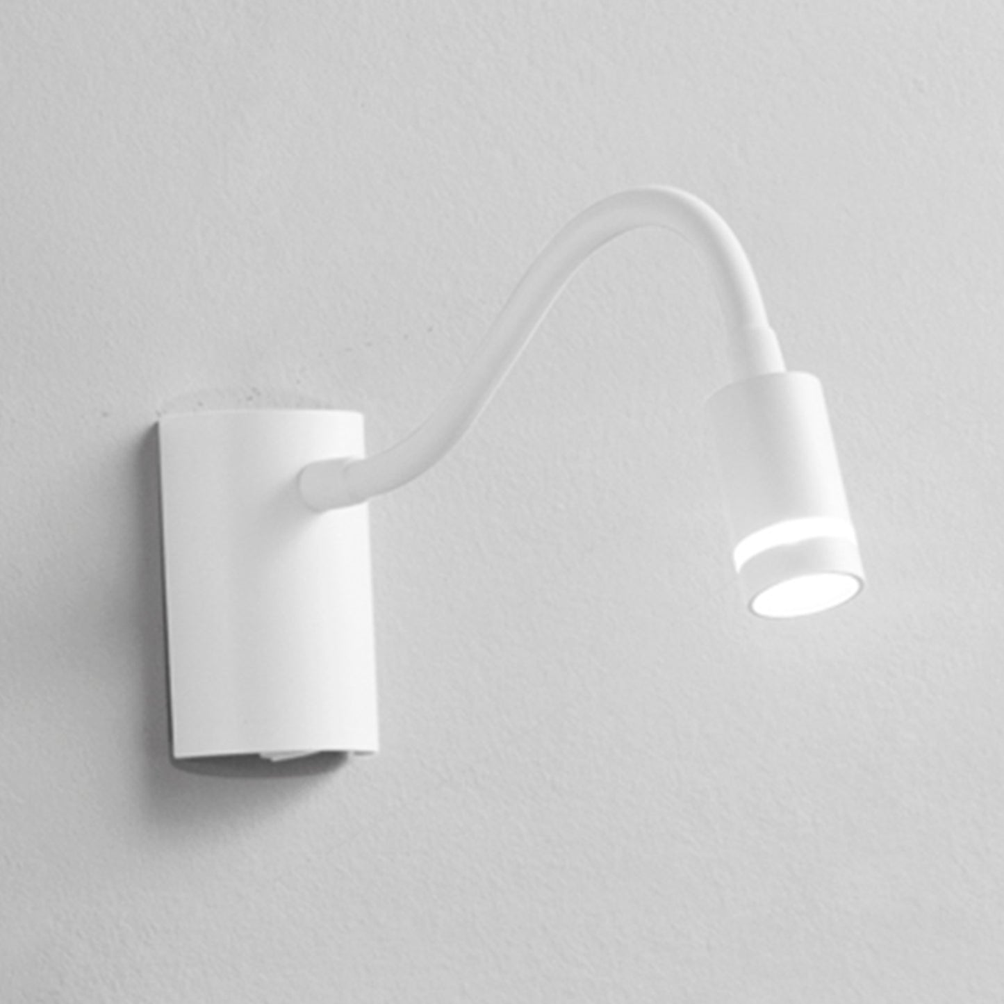 Applique LED KEPLER in metallo bianco con braccio flessibile 3000K (luce calda)
