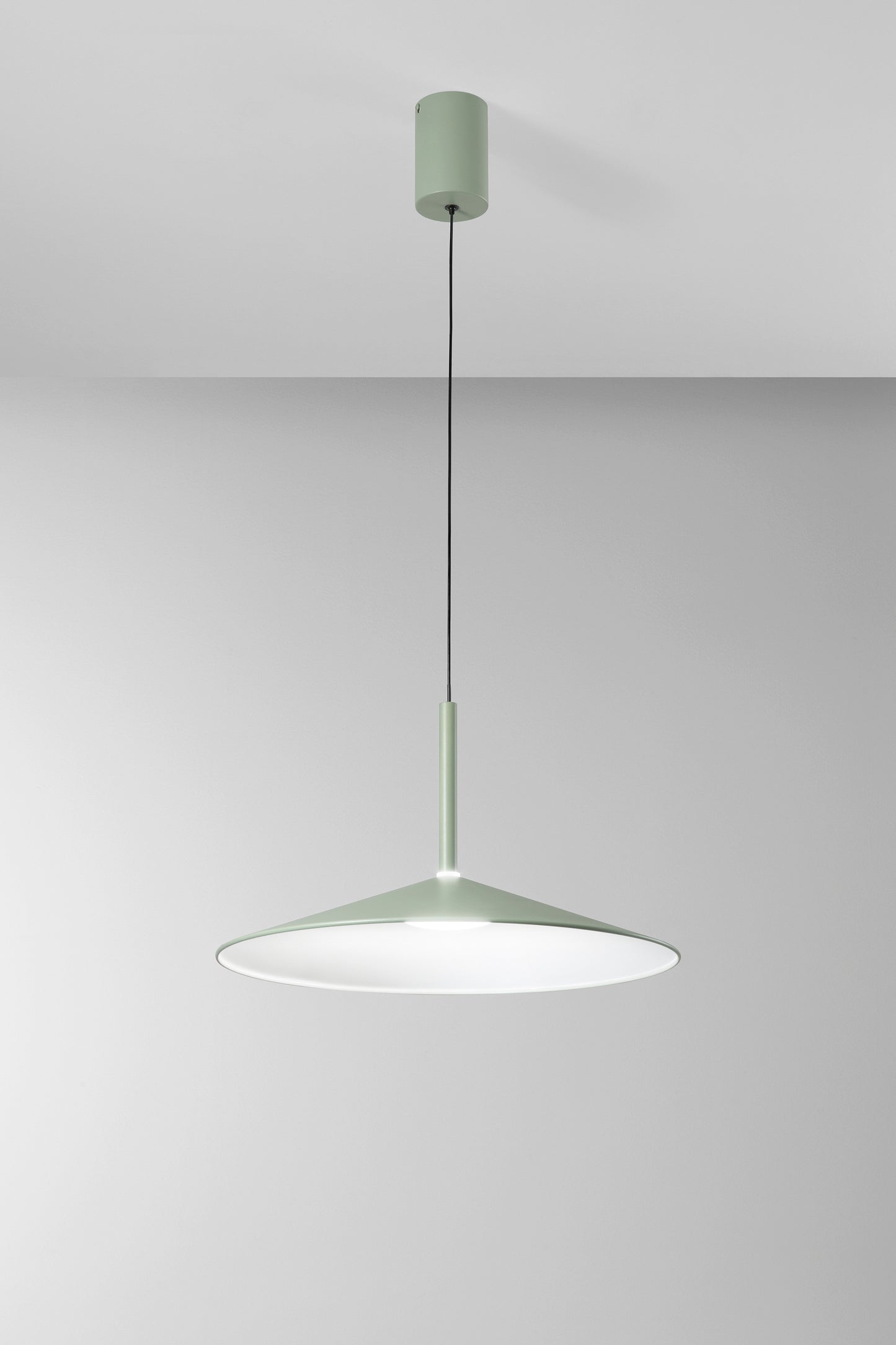 Sospensione KHAN in metallo verde con interno bianco, CCT