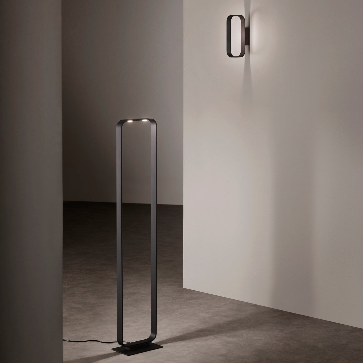 Piantana MOKA in alluminio marrone con 2 LED, 3000K (Luce calda)